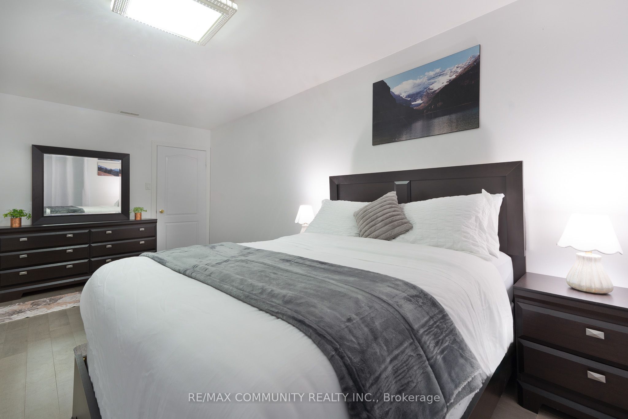 33 Windsor Avenue Property Photo 5