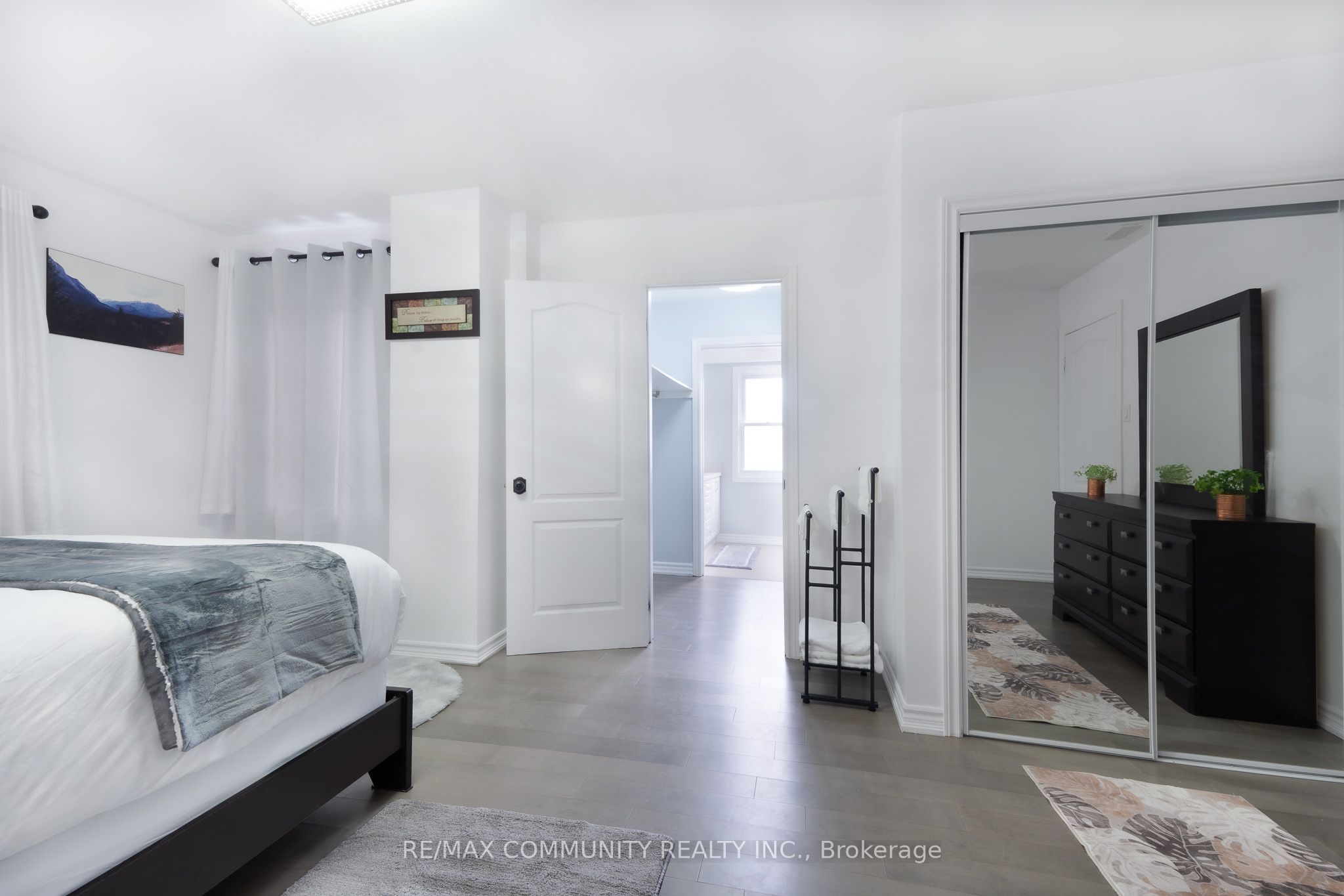 33 Windsor Avenue Property Photo 6