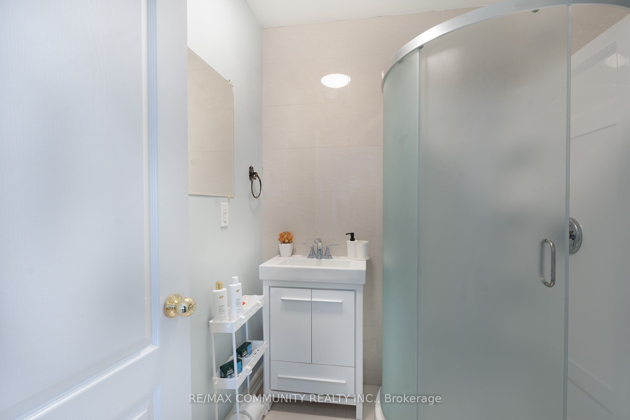 33 Windsor Avenue Property Photo 13