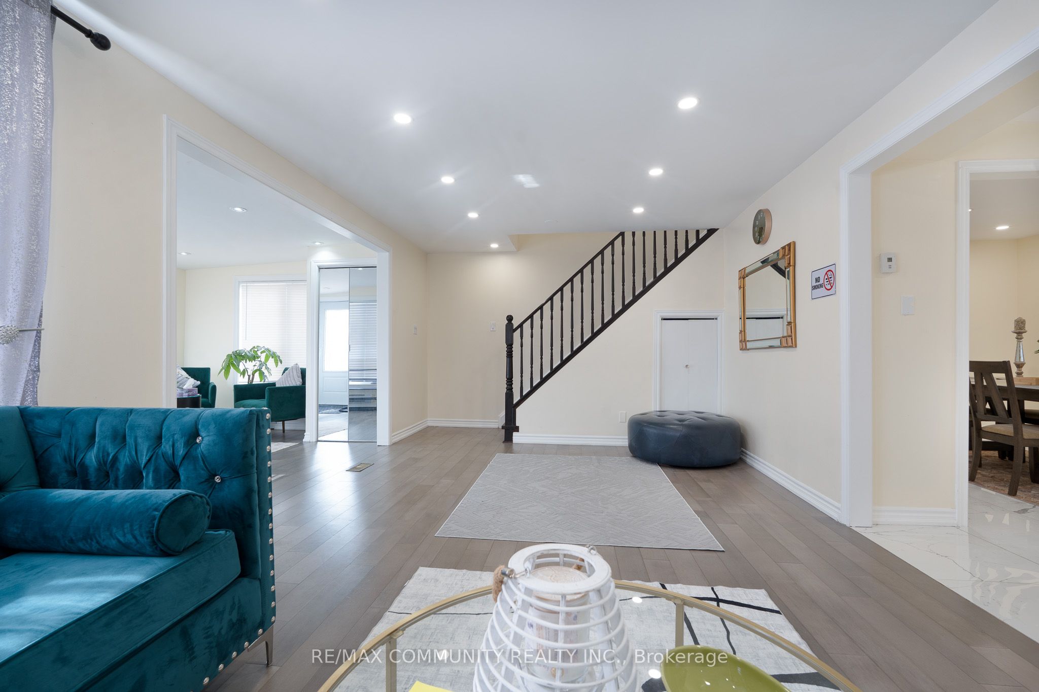 33 Windsor Avenue Property Photo 25