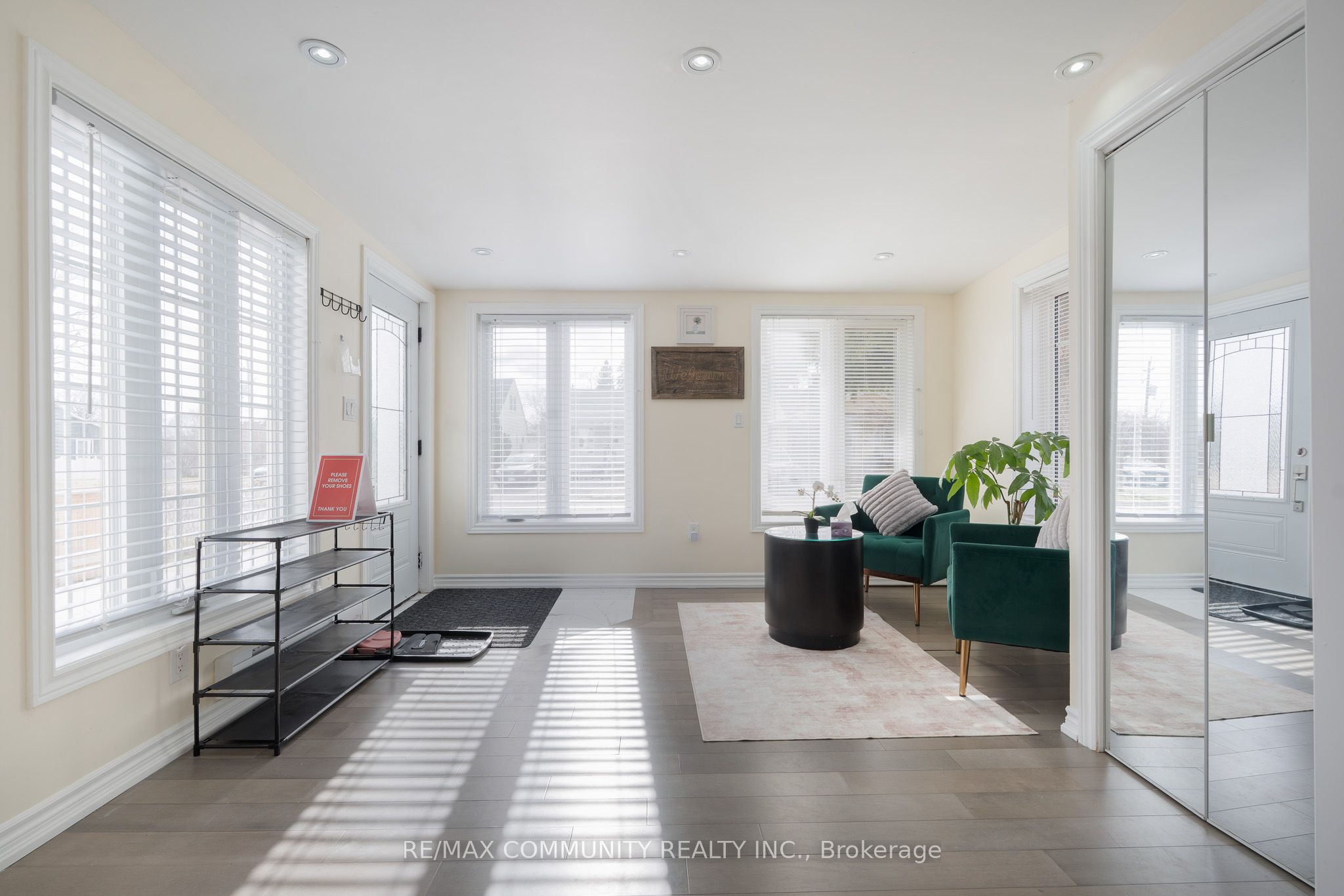 33 Windsor Avenue Property Photo 27