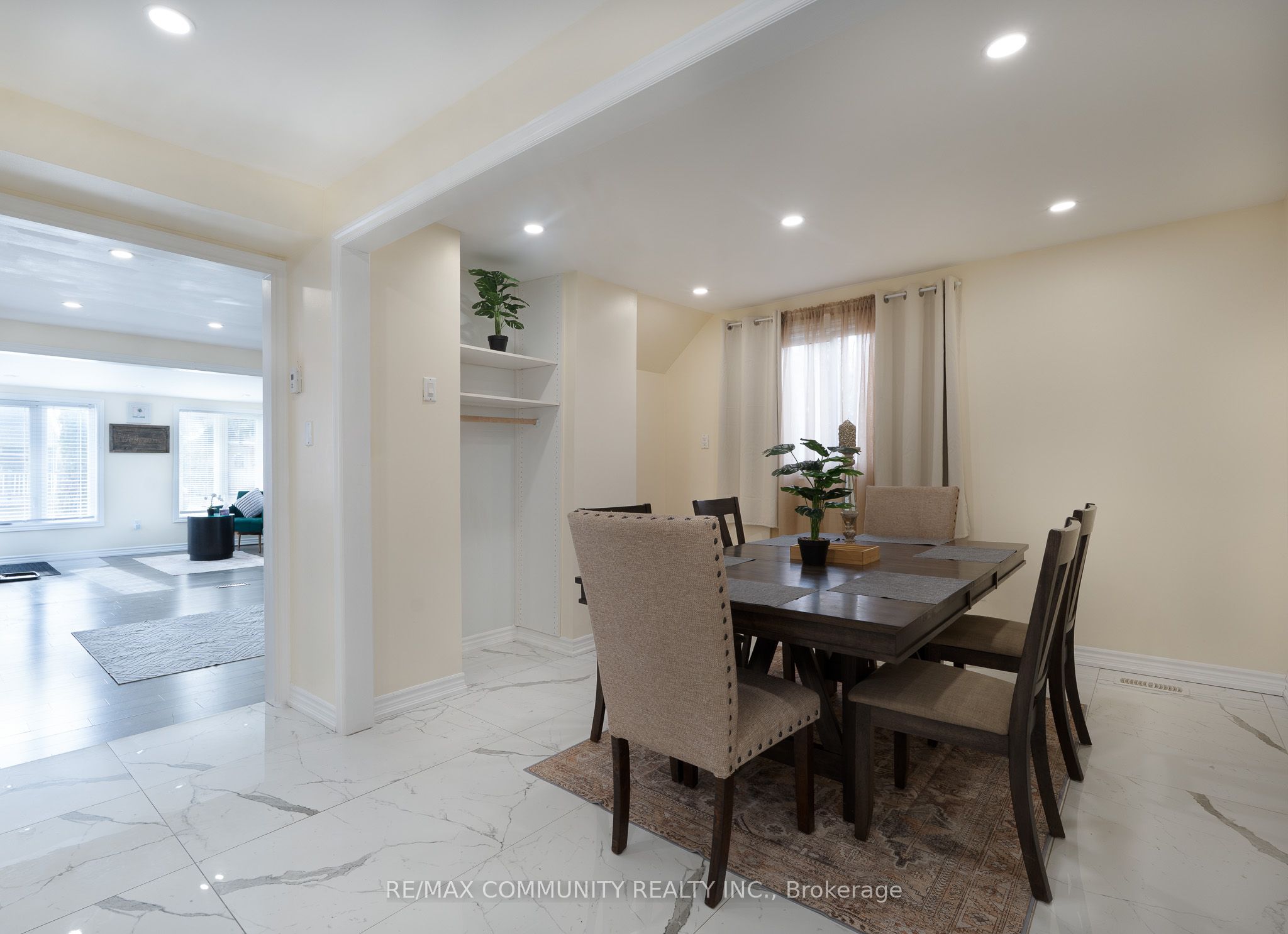 33 Windsor Avenue Property Photo 29