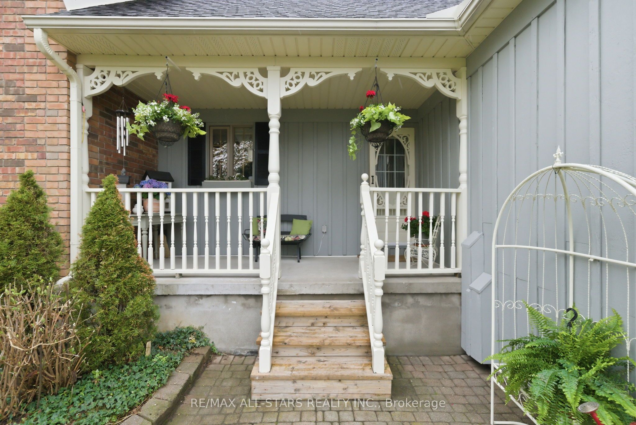 4271 Fallis Road Property Photo 9