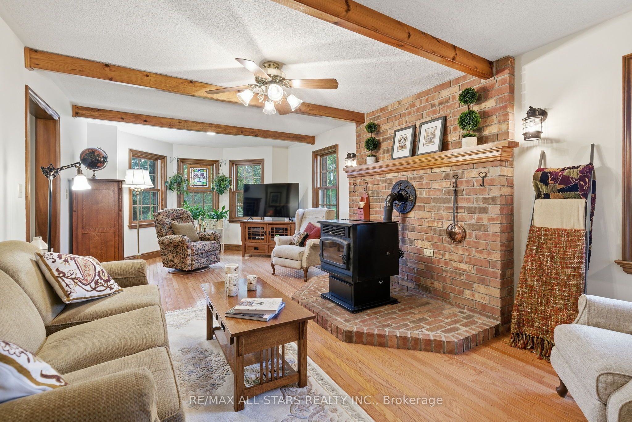 4271 Fallis Road Property Photo 11