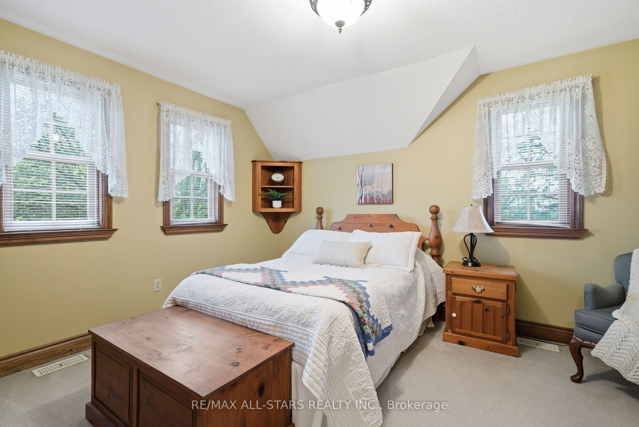 4271 Fallis Road Property Photo 23