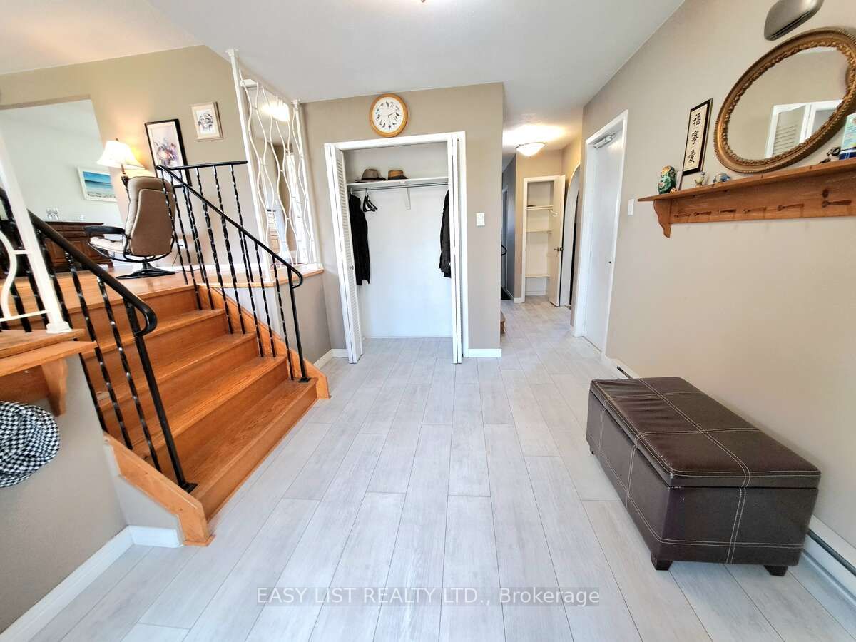 1035 Oshawa Boulevard N Property Photo 3
