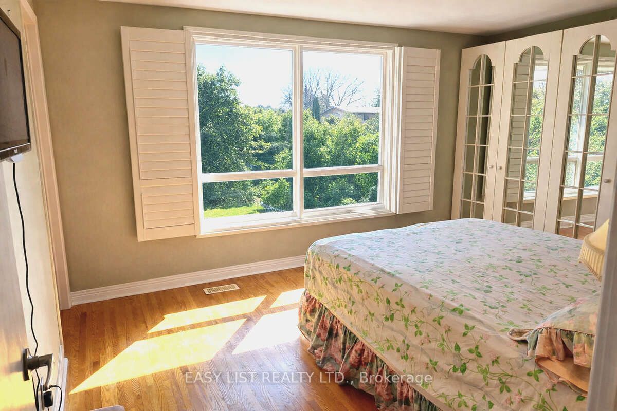1035 Oshawa Boulevard N Property Photo 10