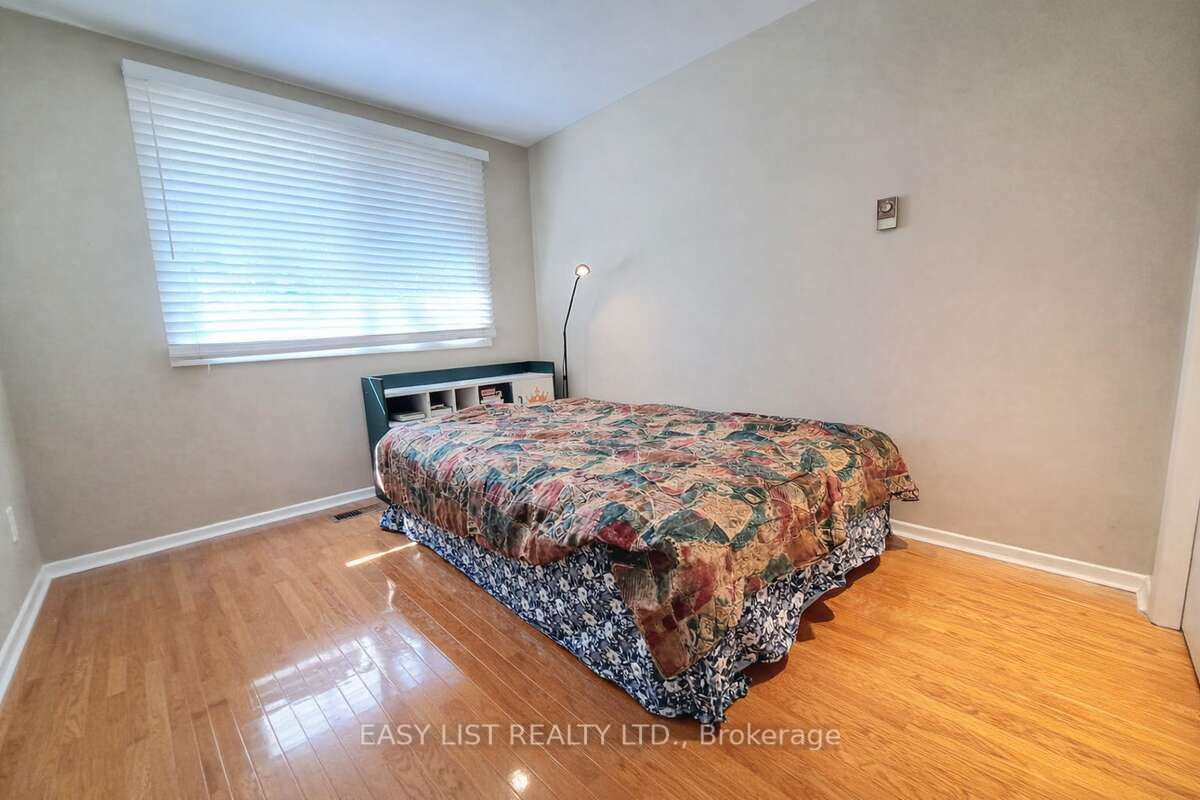 1035 Oshawa Boulevard N Property Photo 13