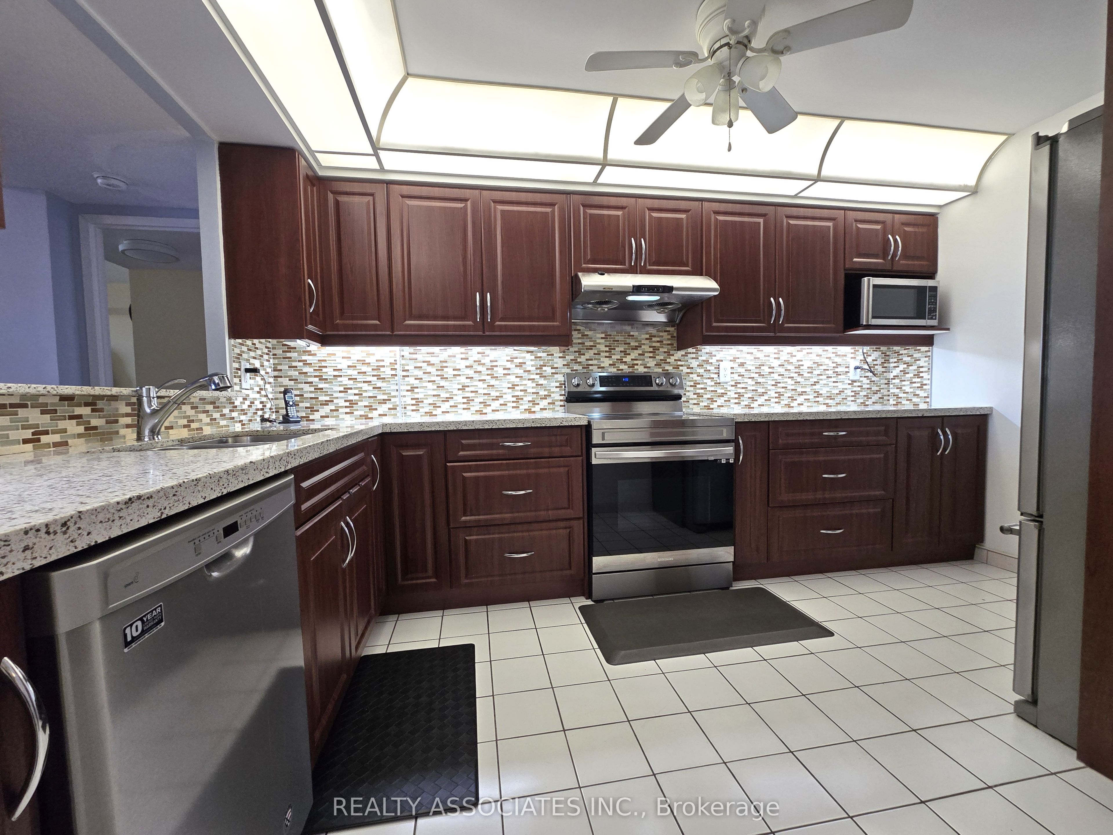 4727 Sheppard Avenue E 1107 Property Photo 6