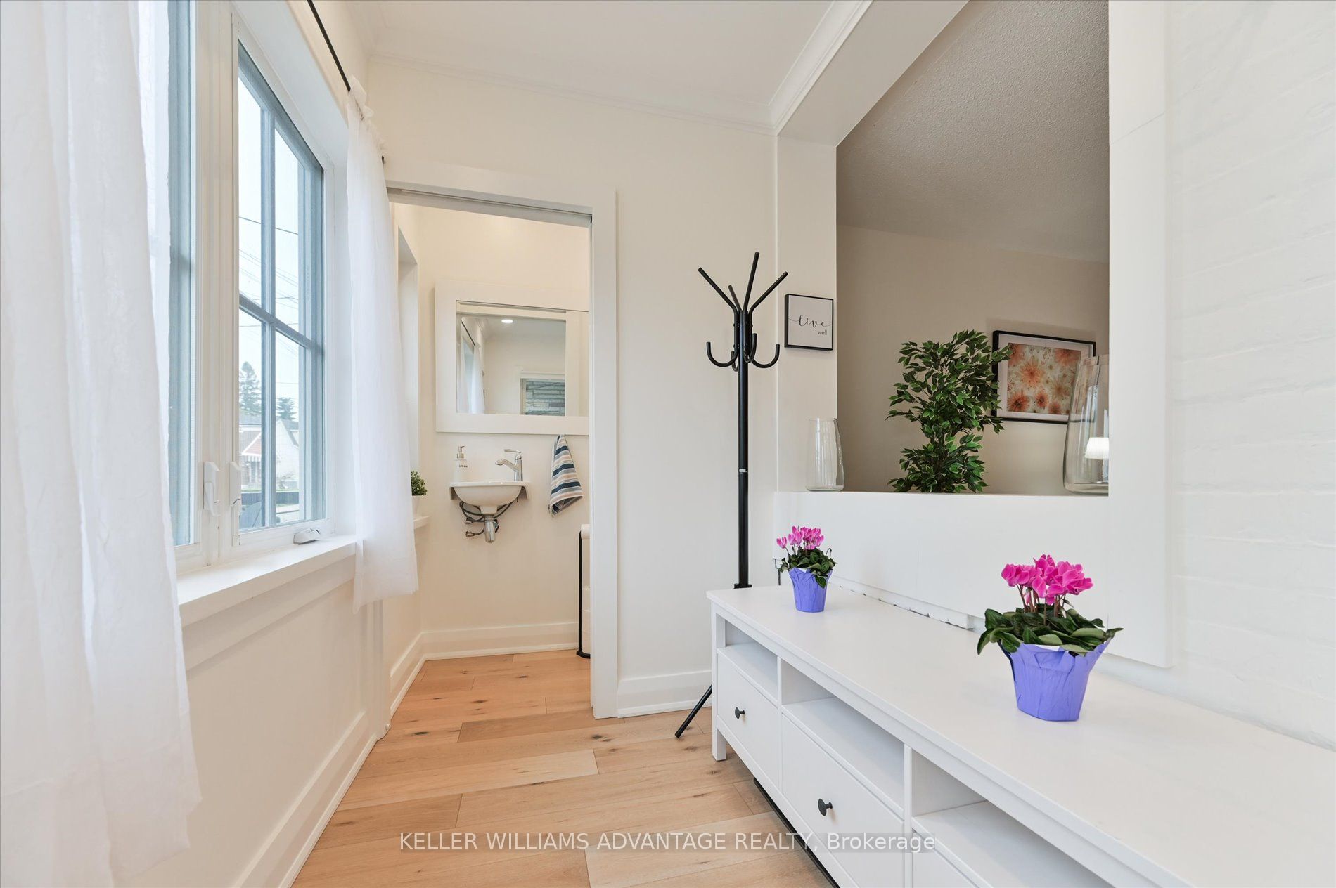 294 Cedarvale Avenue Property Photo 3