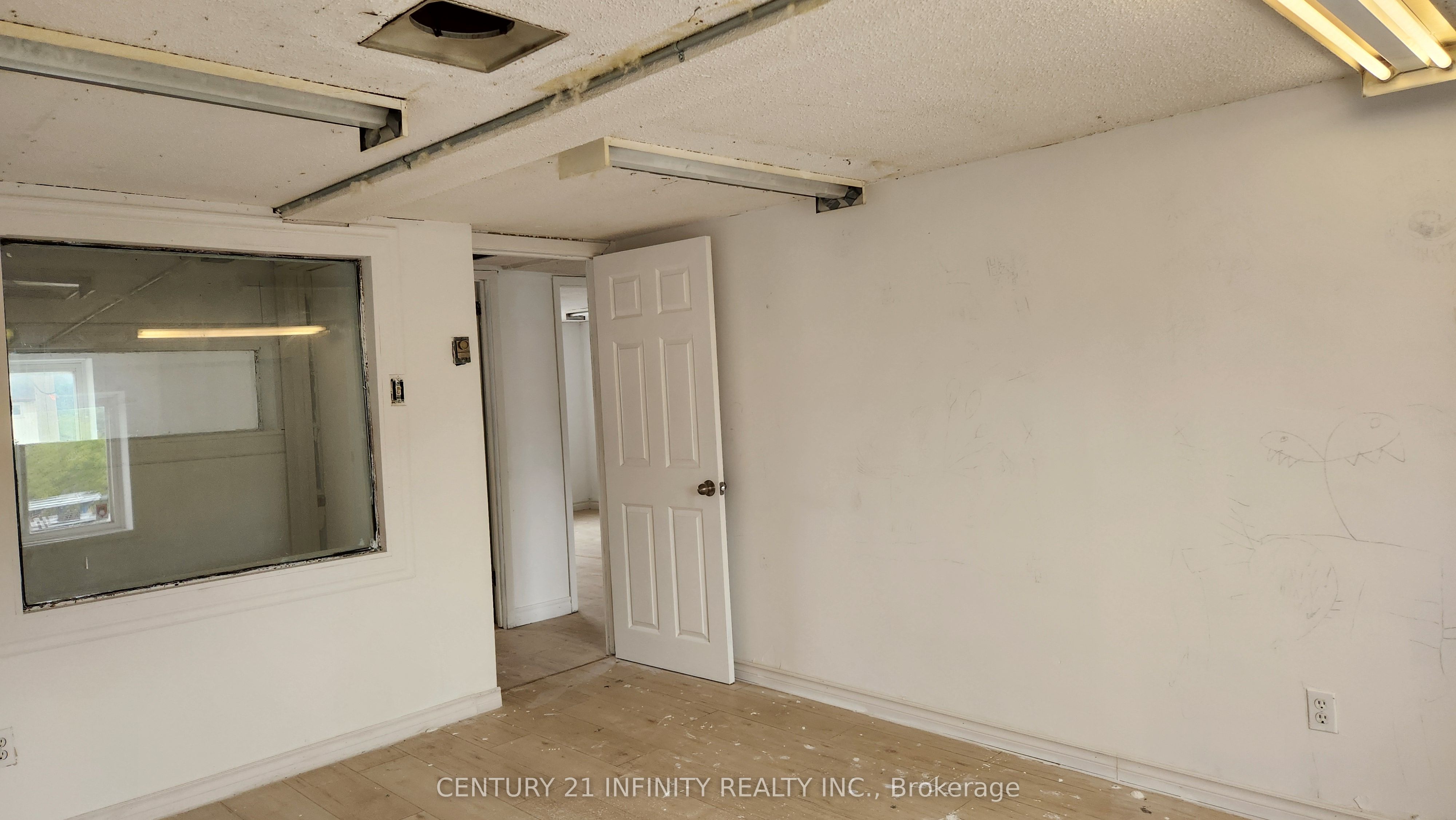 1019 Nelson Street 8 Property Photo 6