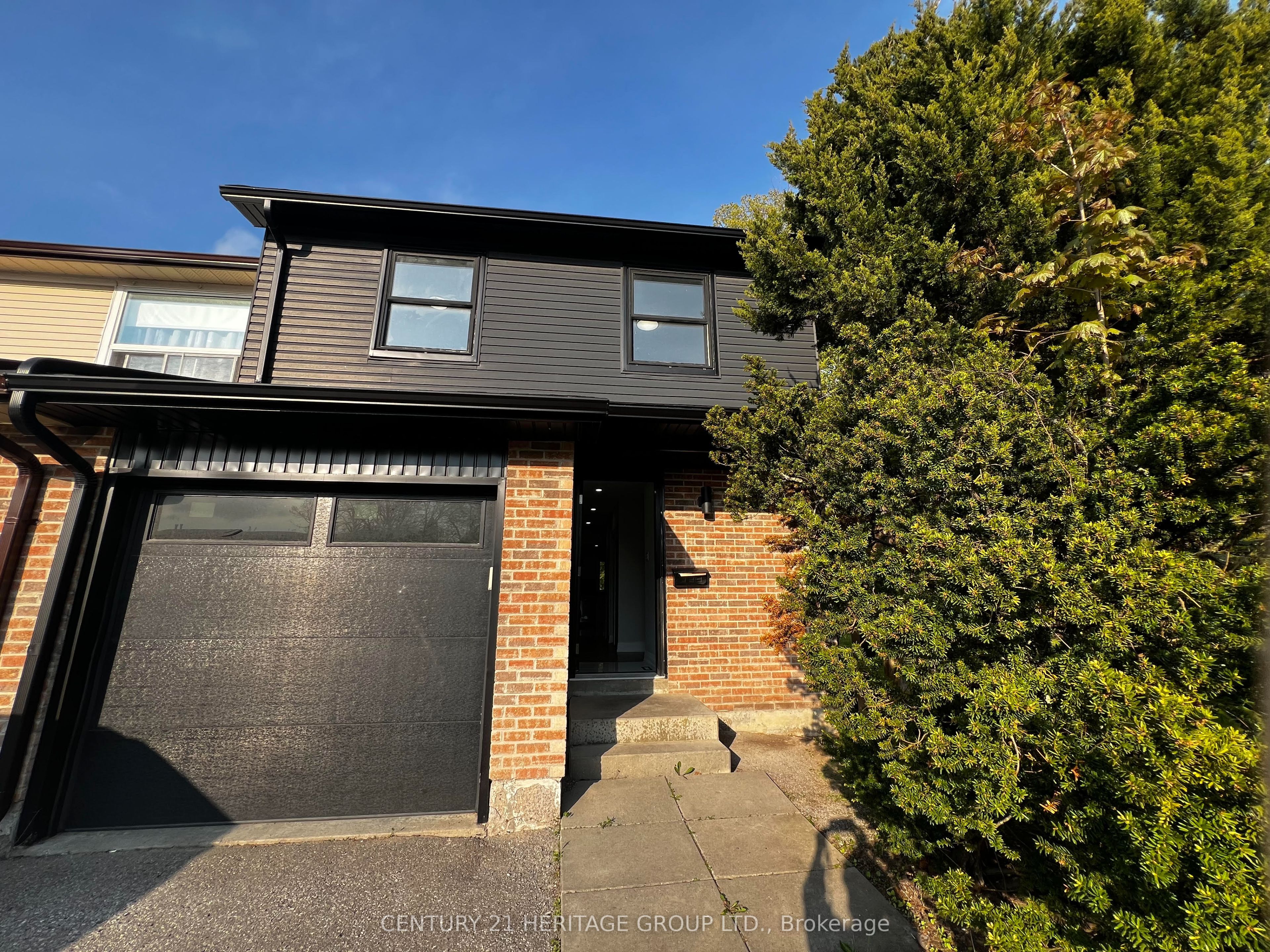 1133 Trowbridge Court Property Photo 1