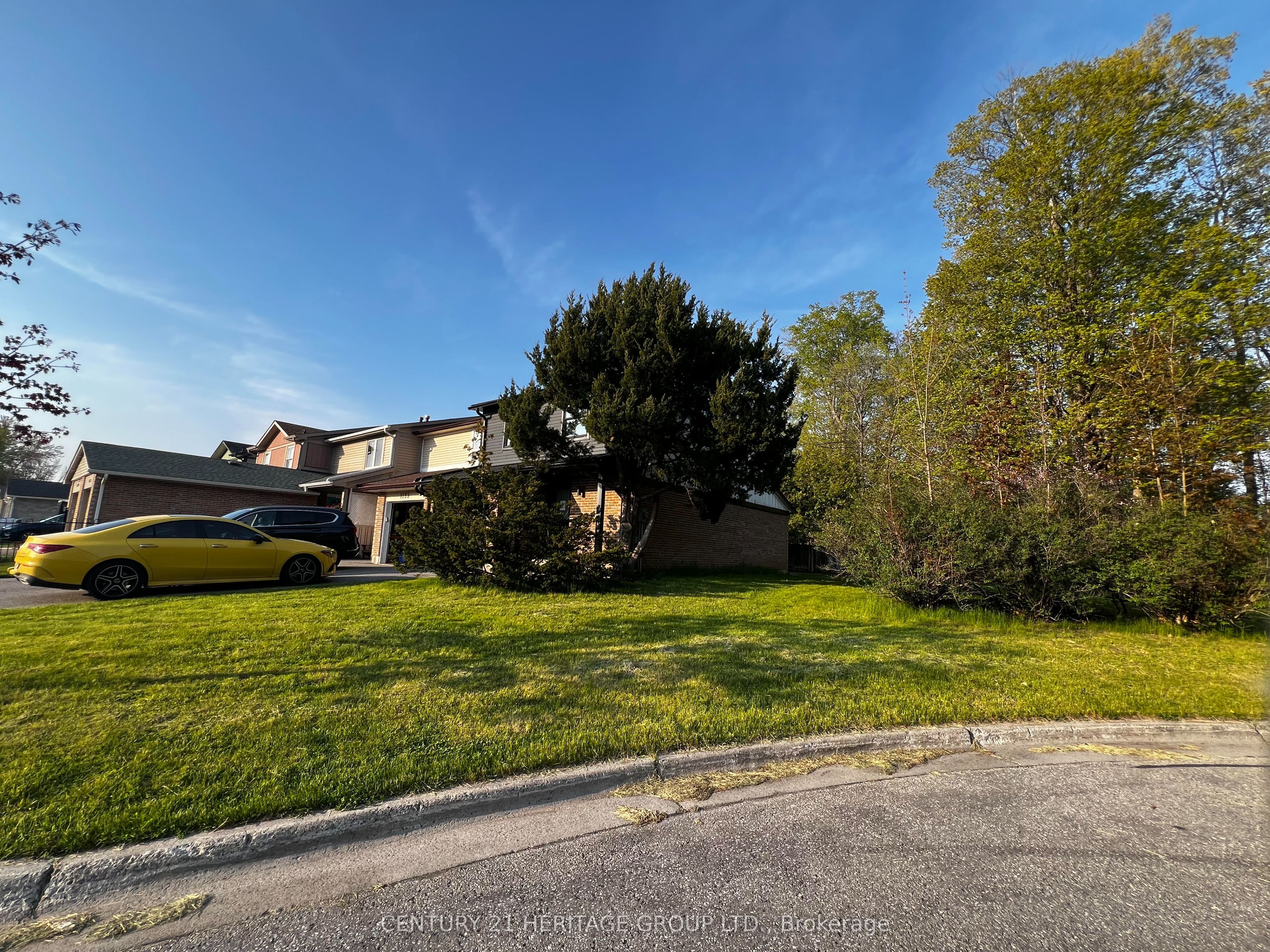 1133 Trowbridge Court Property Photo 3