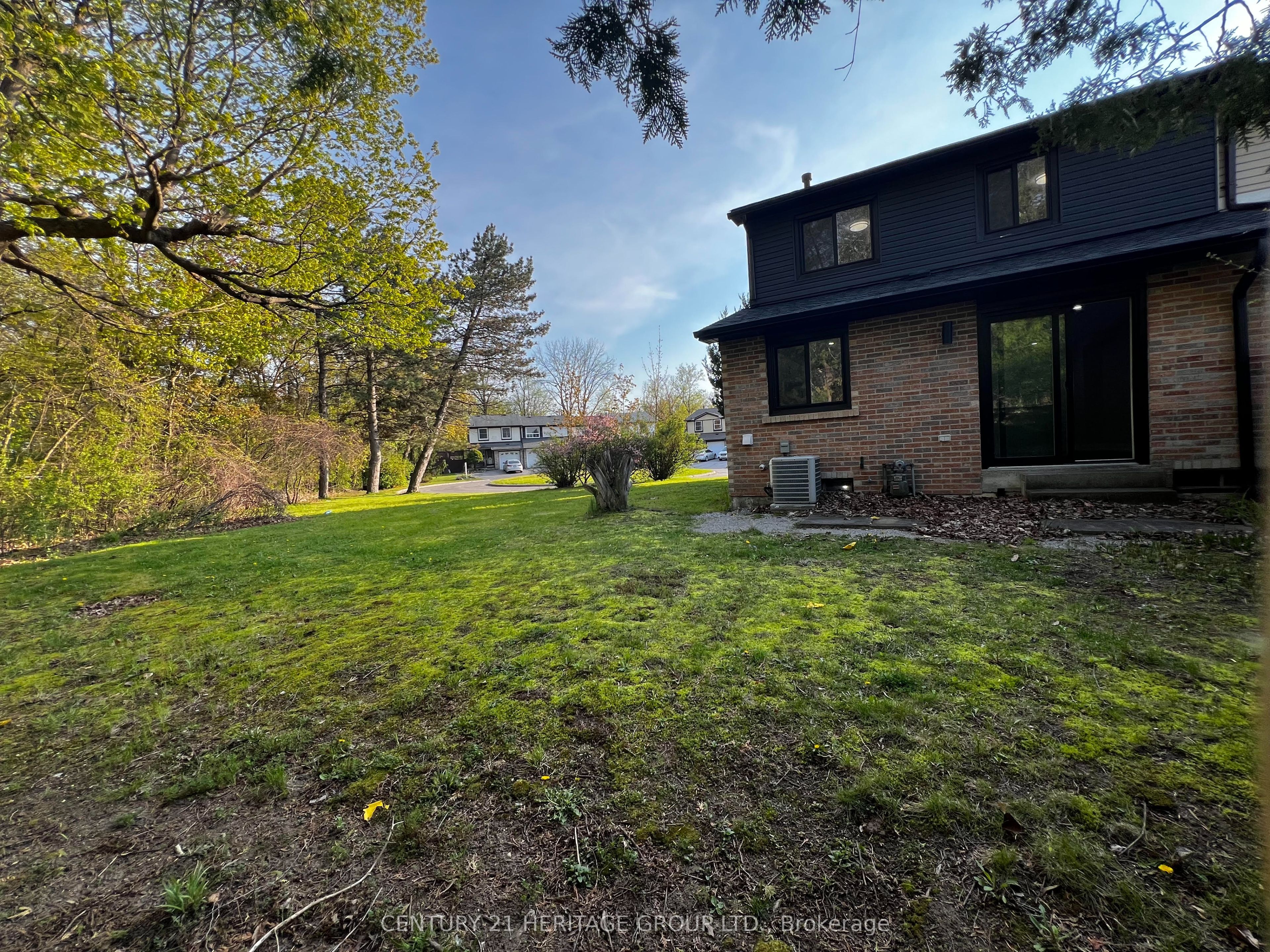1133 Trowbridge Court Property Photo 24