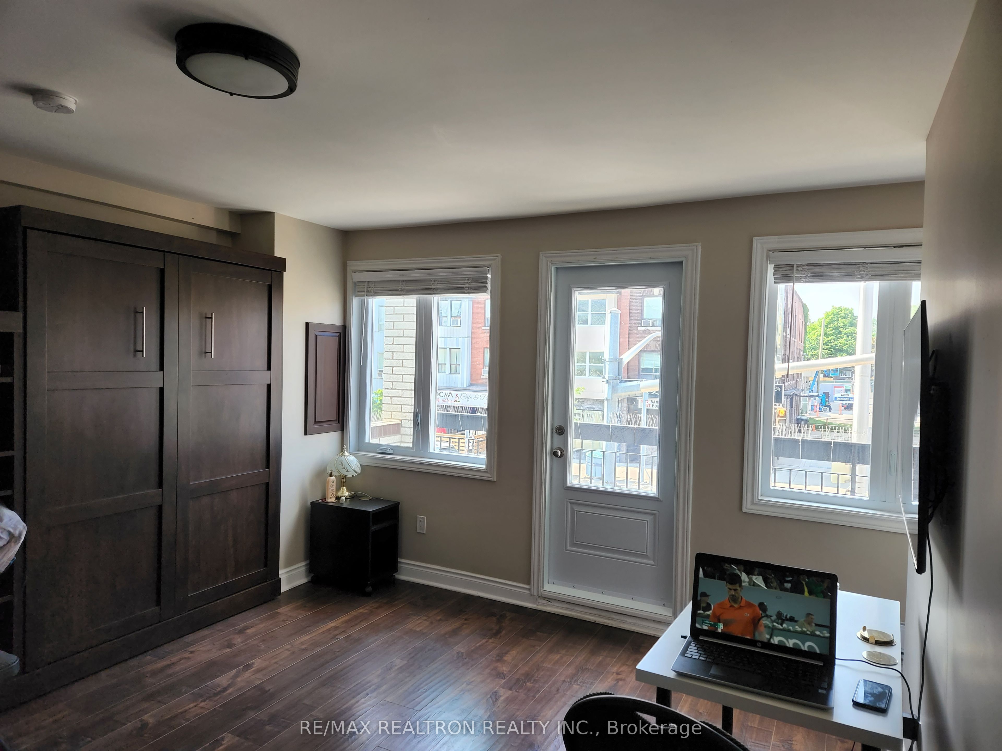 1299 Danforth Avenue Property Photo 10