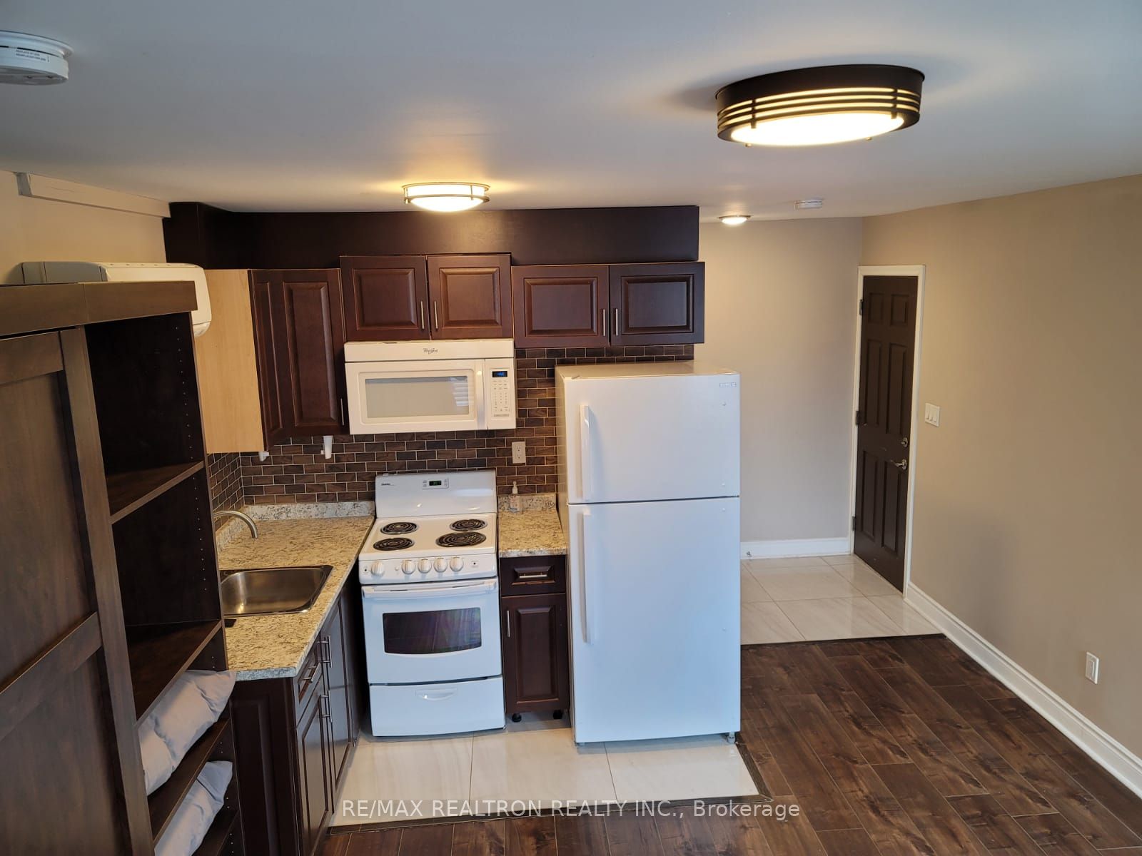 1299 Danforth Avenue Property Photo 17