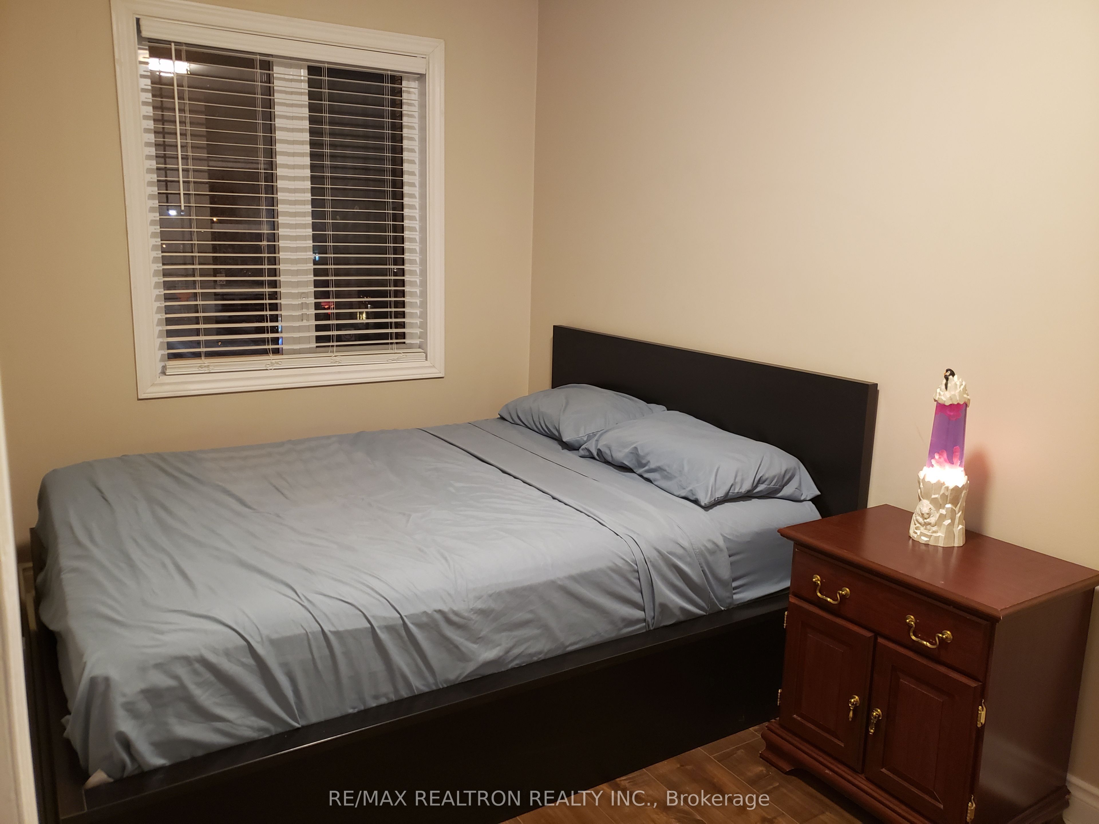 1299 Danforth Avenue Property Photo 22