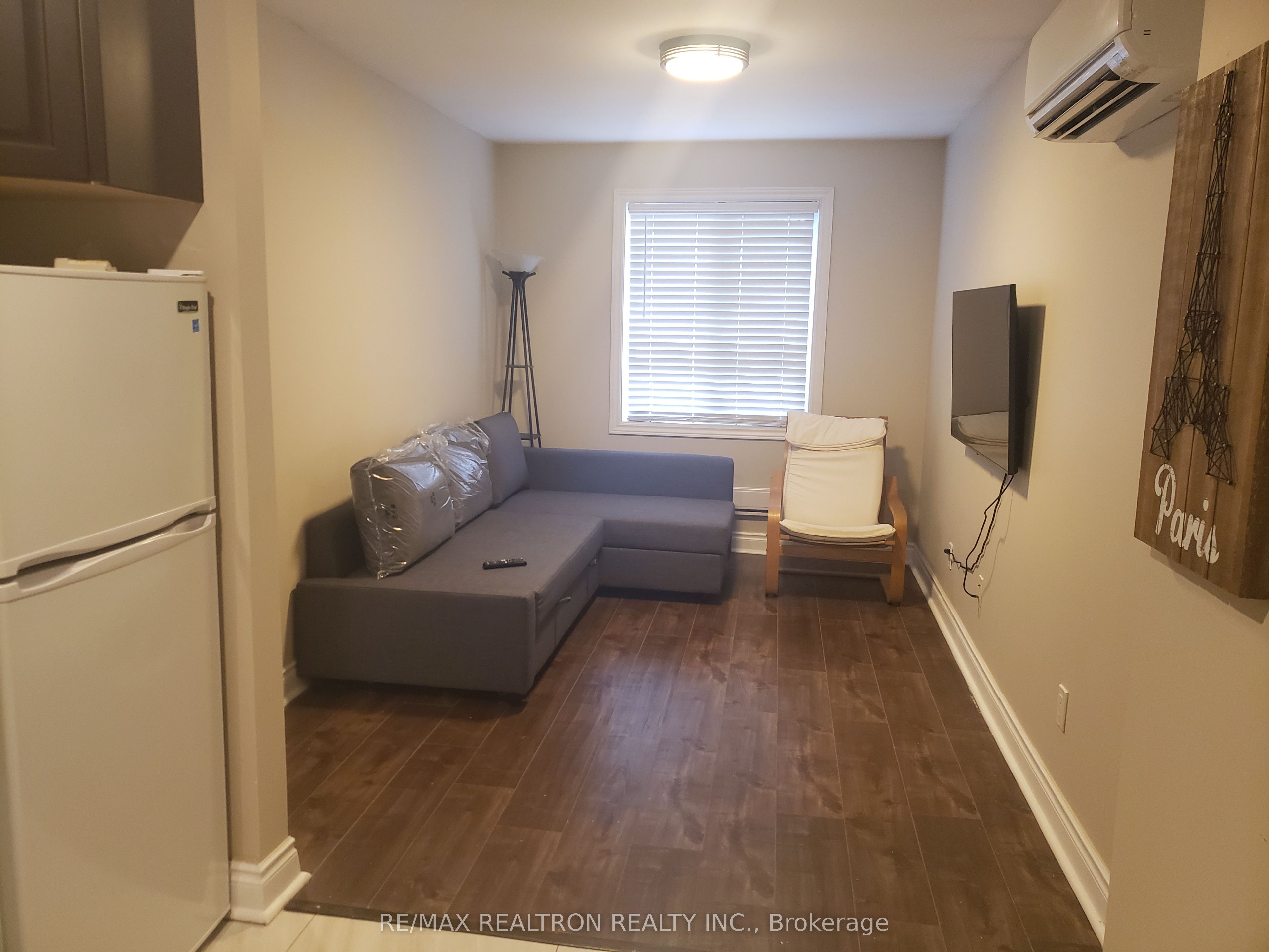 1299 Danforth Avenue Property Photo 28