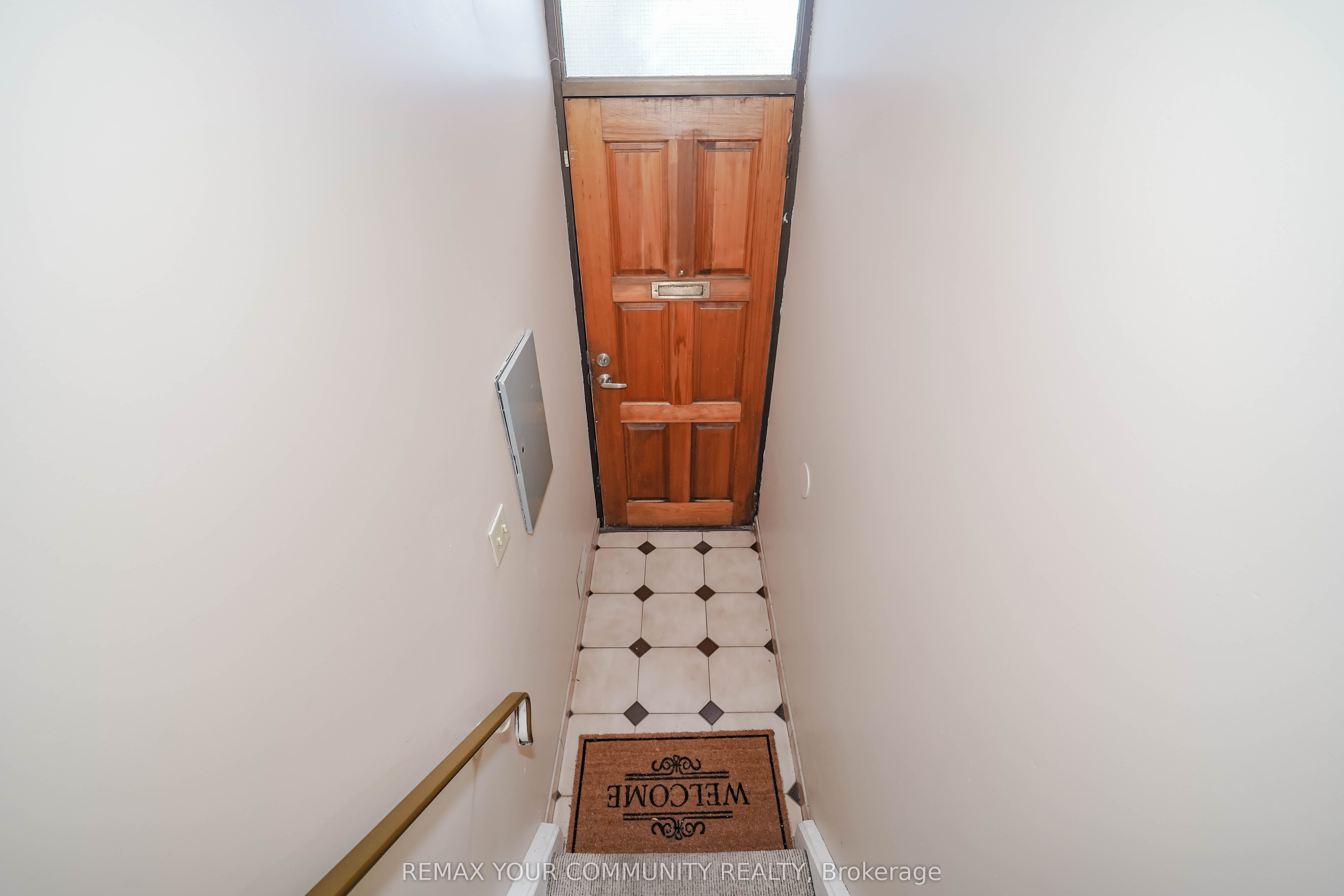 1378 Danforth Avenue S 2 Property Photo 11