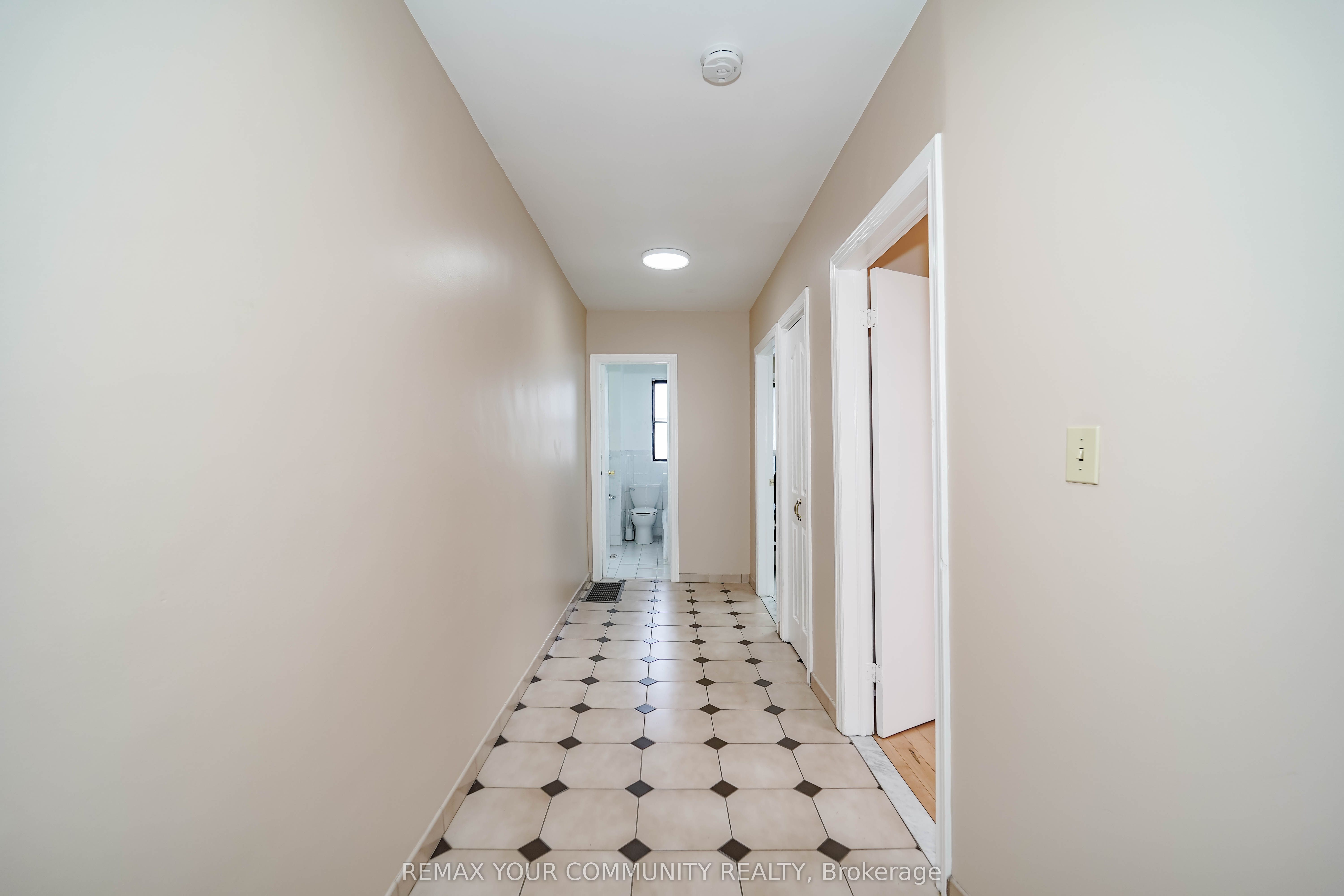 1378 Danforth Avenue S 2 Property Photo 13