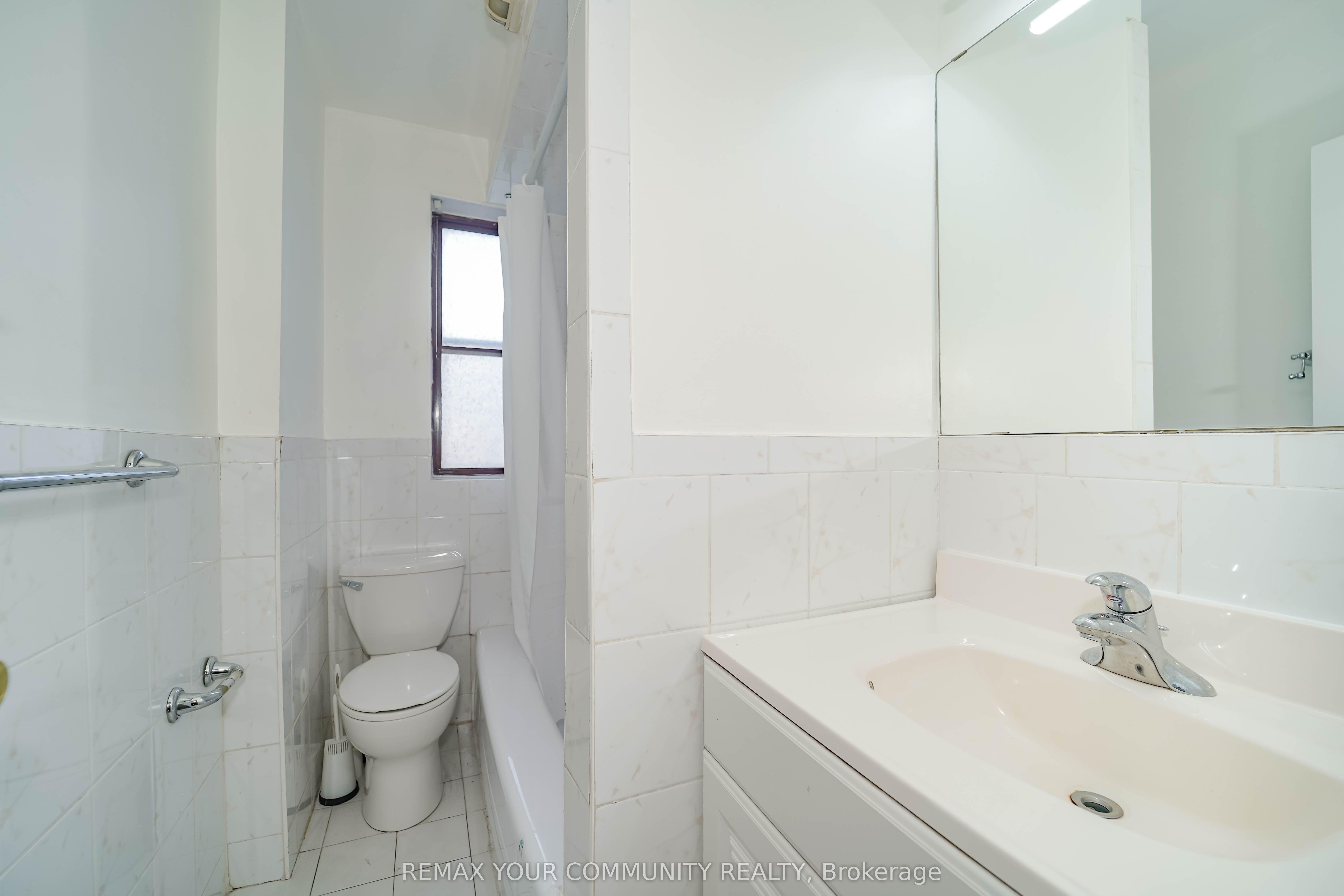 1378 Danforth Avenue S 2 Property Photo 21
