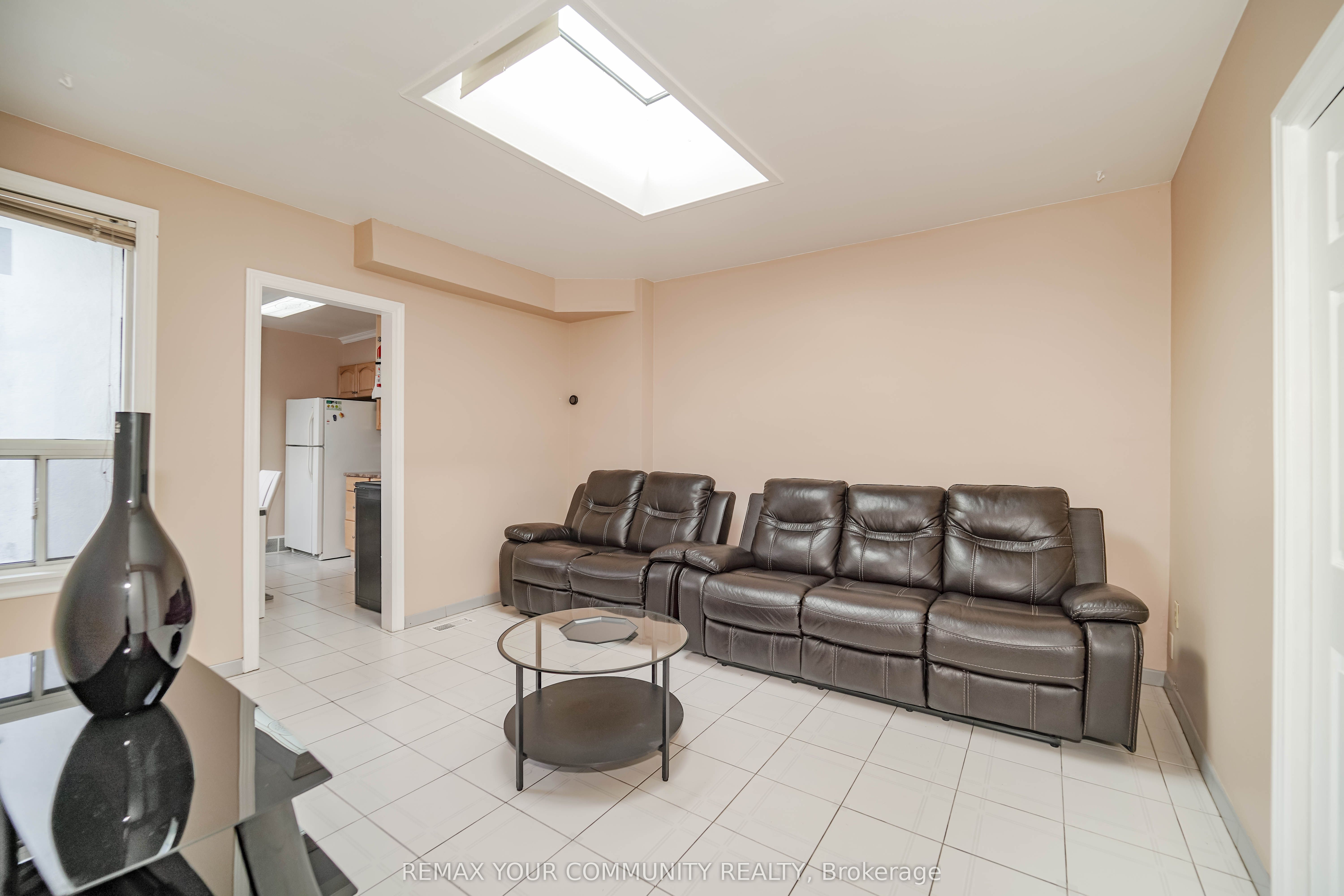 1378 Danforth Avenue S 2 Property Photo 27