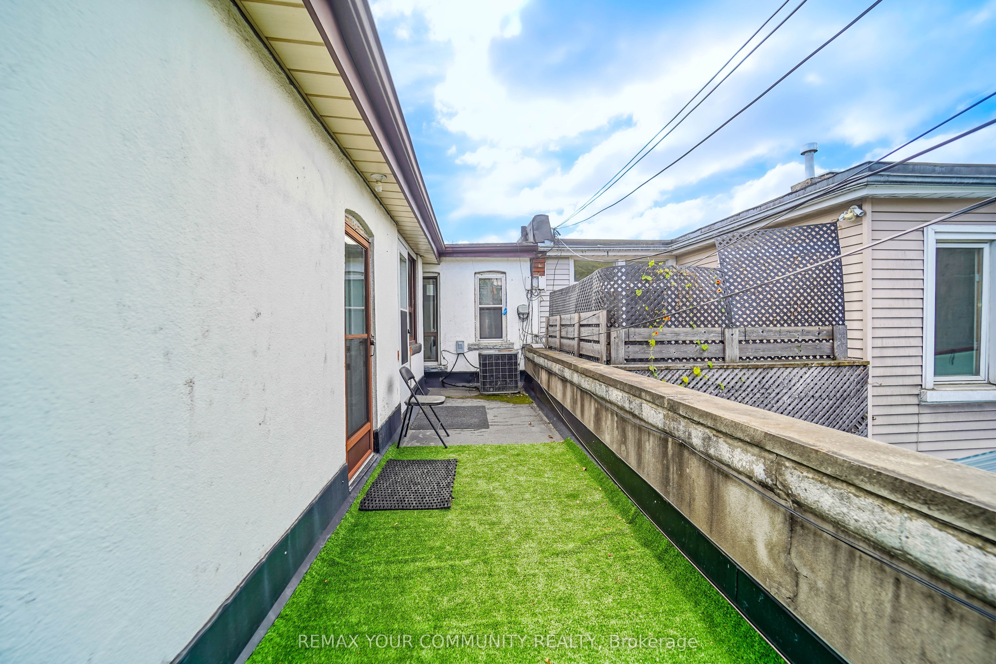 1378 Danforth Avenue S 2 Property Photo 36
