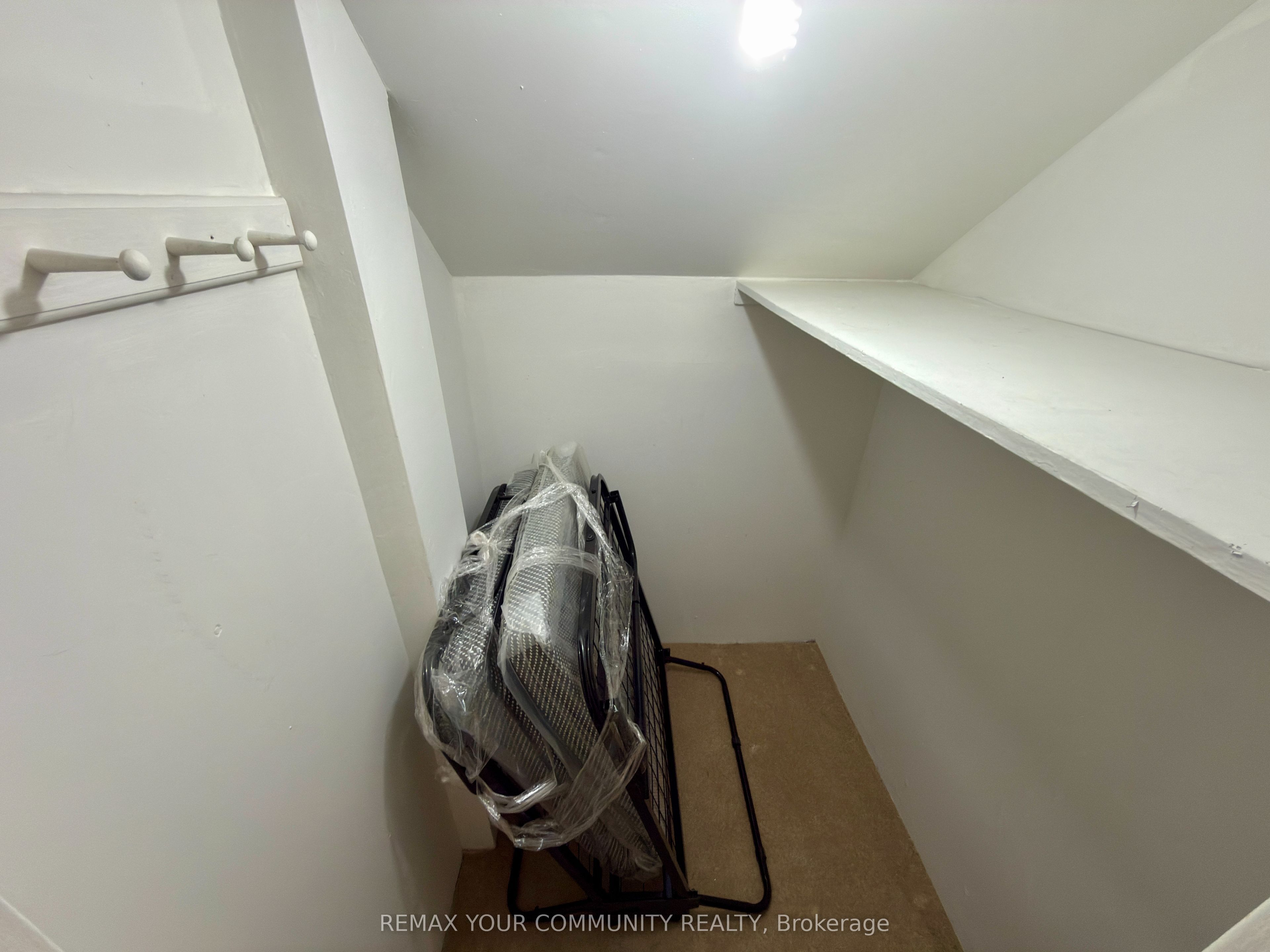 86 Lesmount Avenue Lower Room 2 Property Photo 4