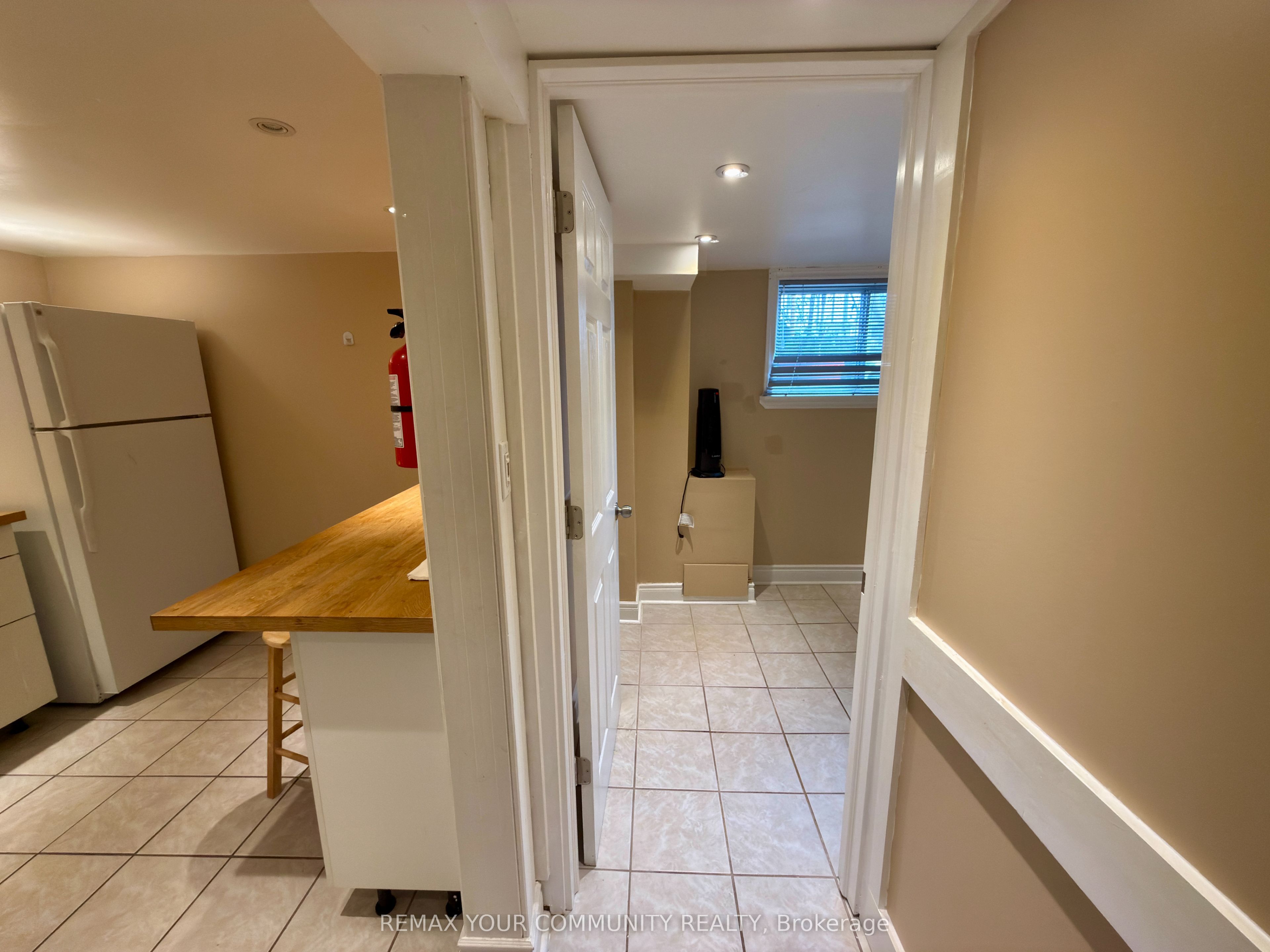 86 Lesmount Avenue Lower Room 2 Property Photo 9