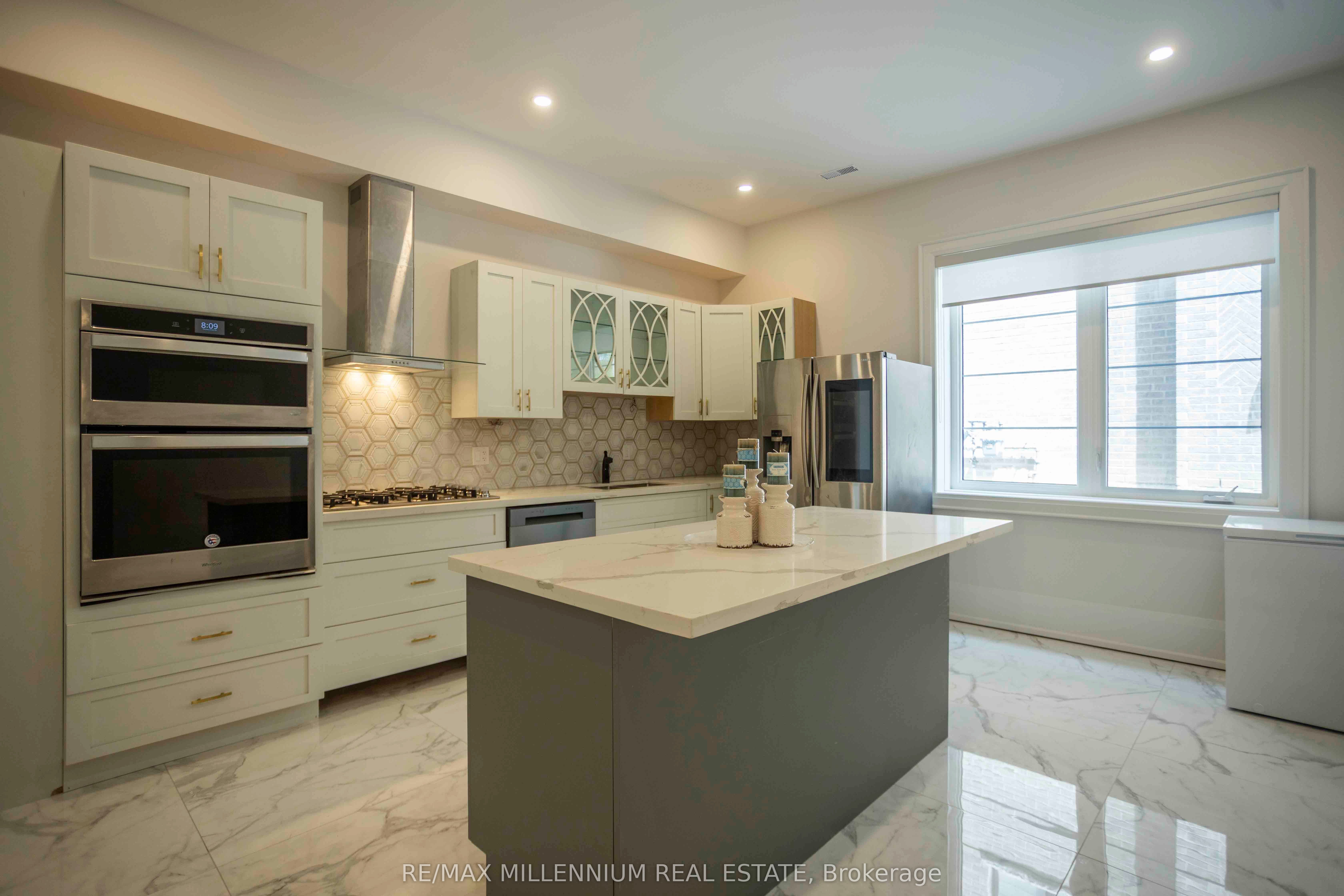 413 Sheppard Avenue Property Photo 19