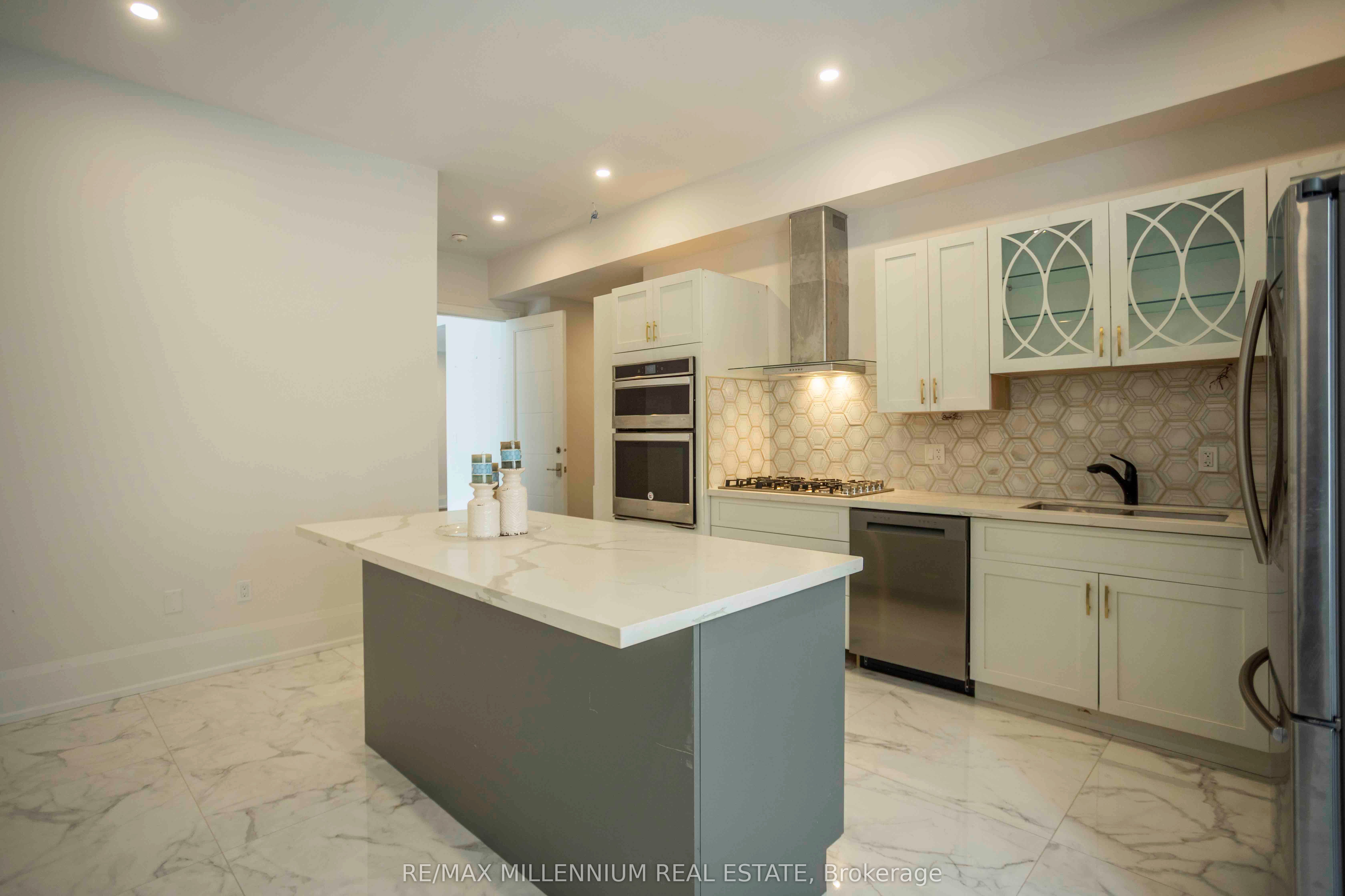 413 Sheppard Avenue Property Photo 20