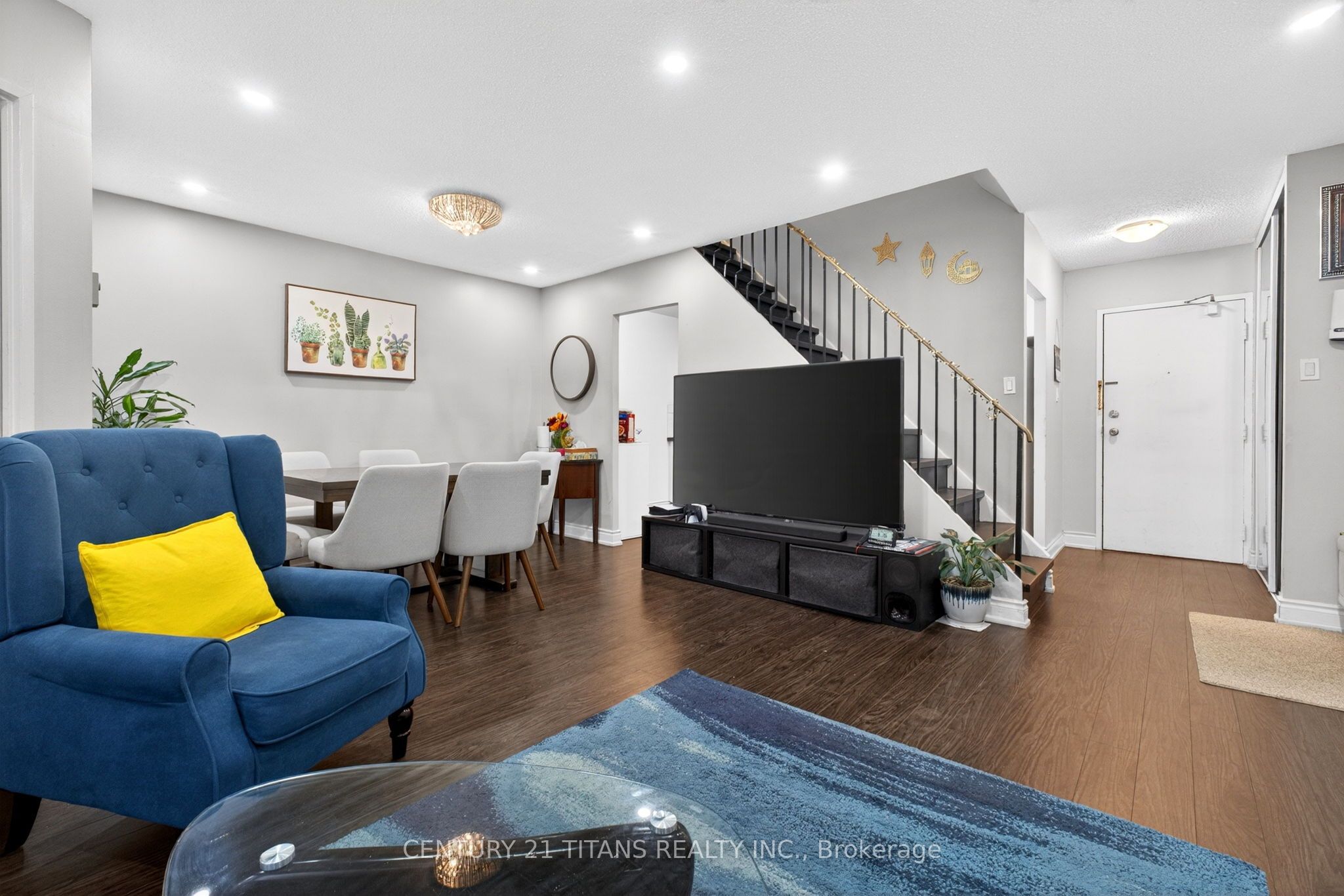 100 Mornelle Court 1018 Property Photo 5