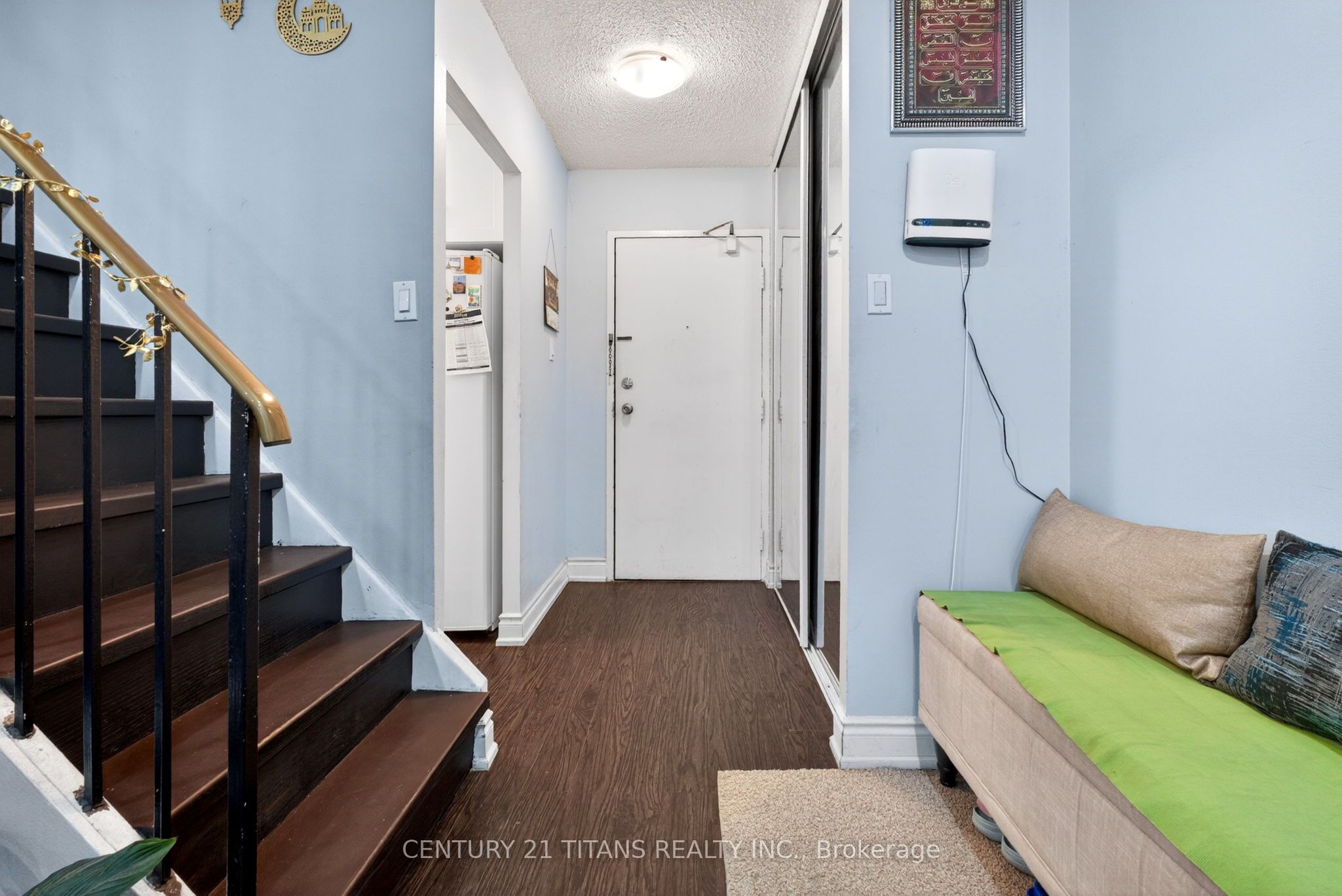 100 Mornelle Court 1018 Property Photo 8