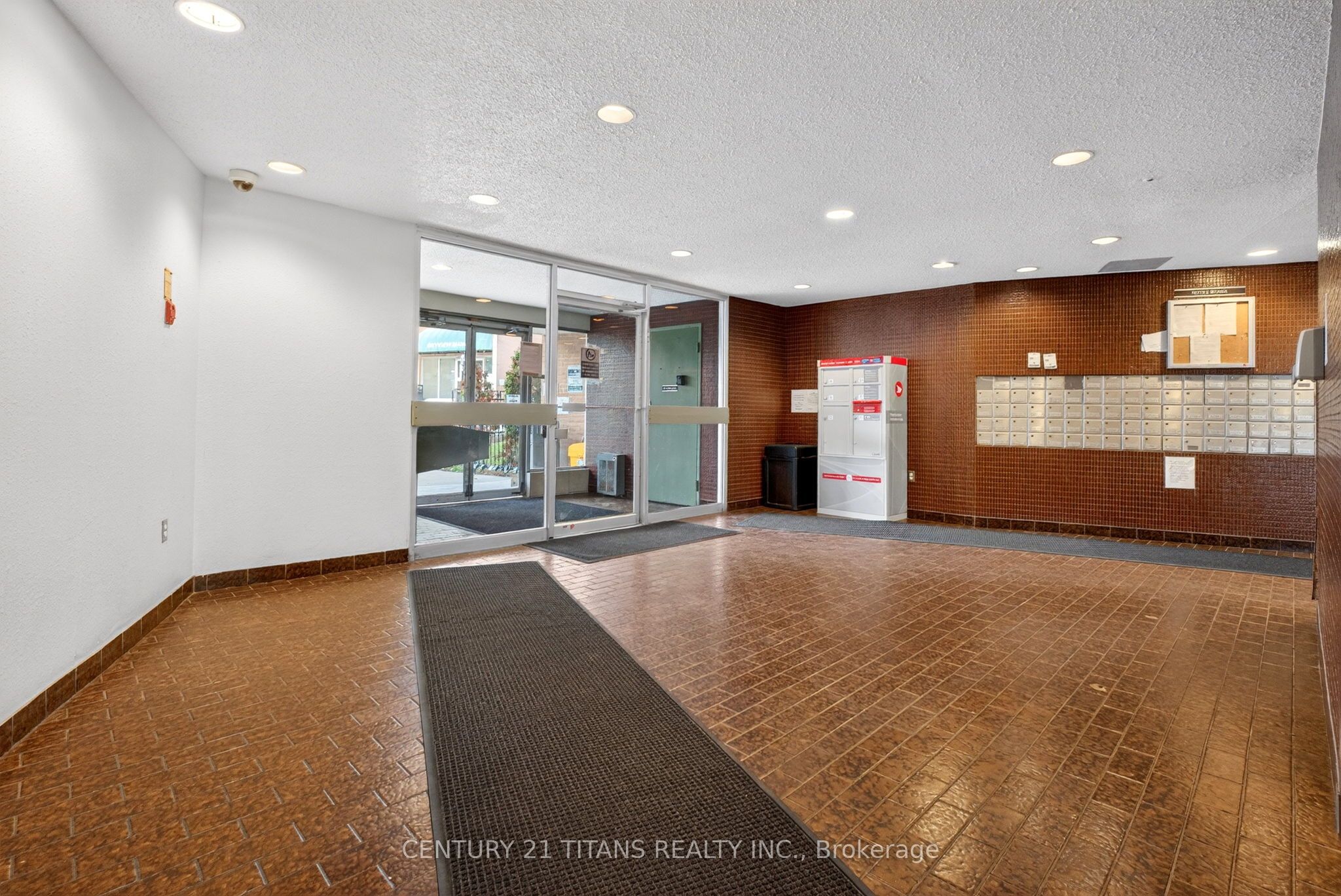 100 Mornelle Court 1018 Property Photo 30
