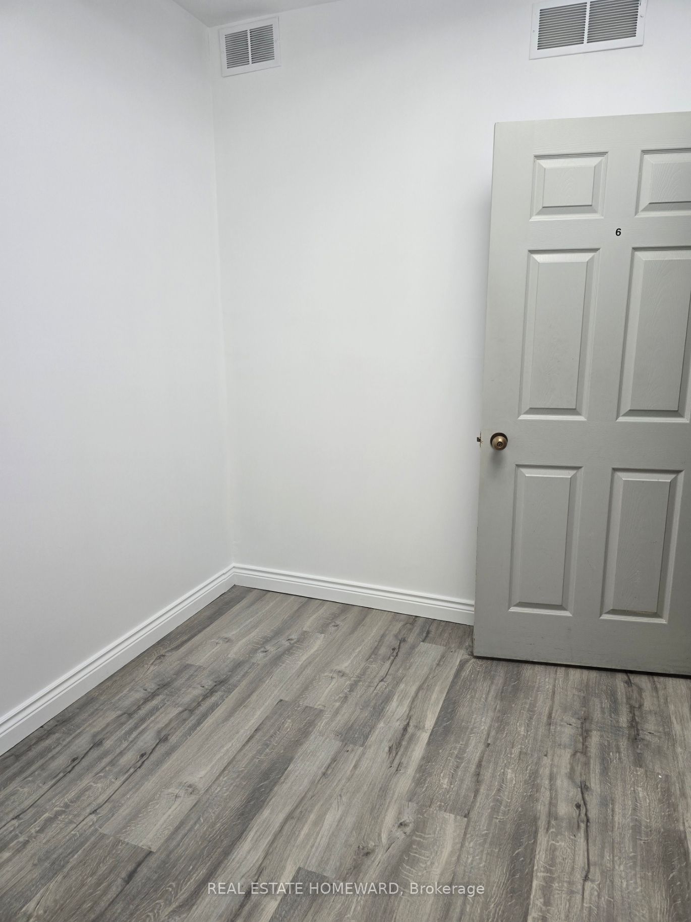 253 Danforth Avenue 100b Property Photo 4