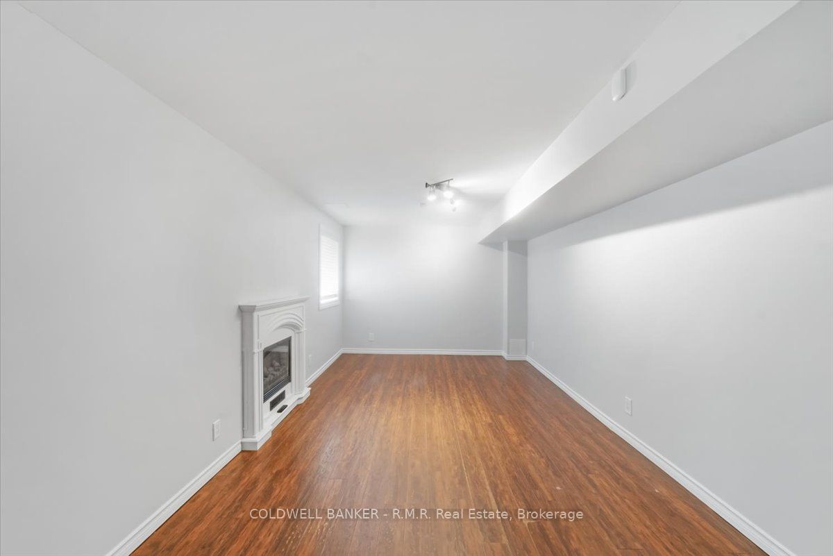 45 Angier Crescent Property Photo 43