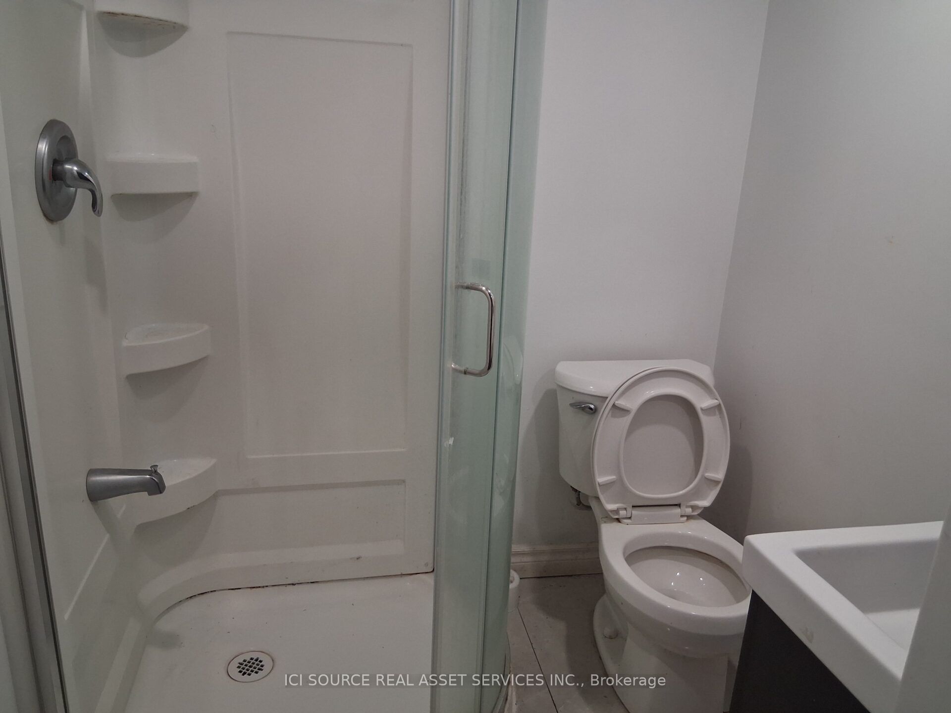 11 Ellington Drive Property Photo 8