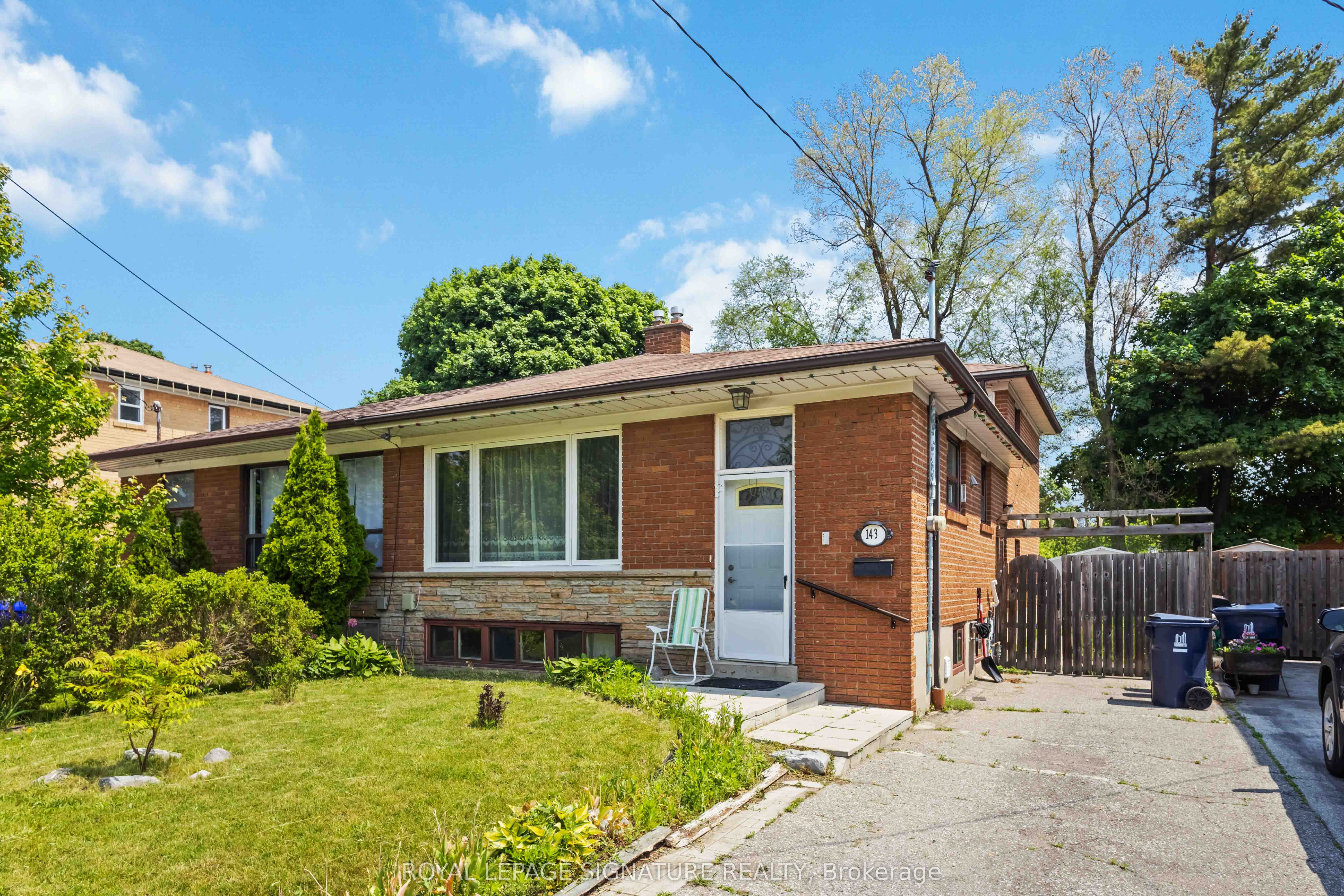 143 Rodda Boulevard Property Photo 2