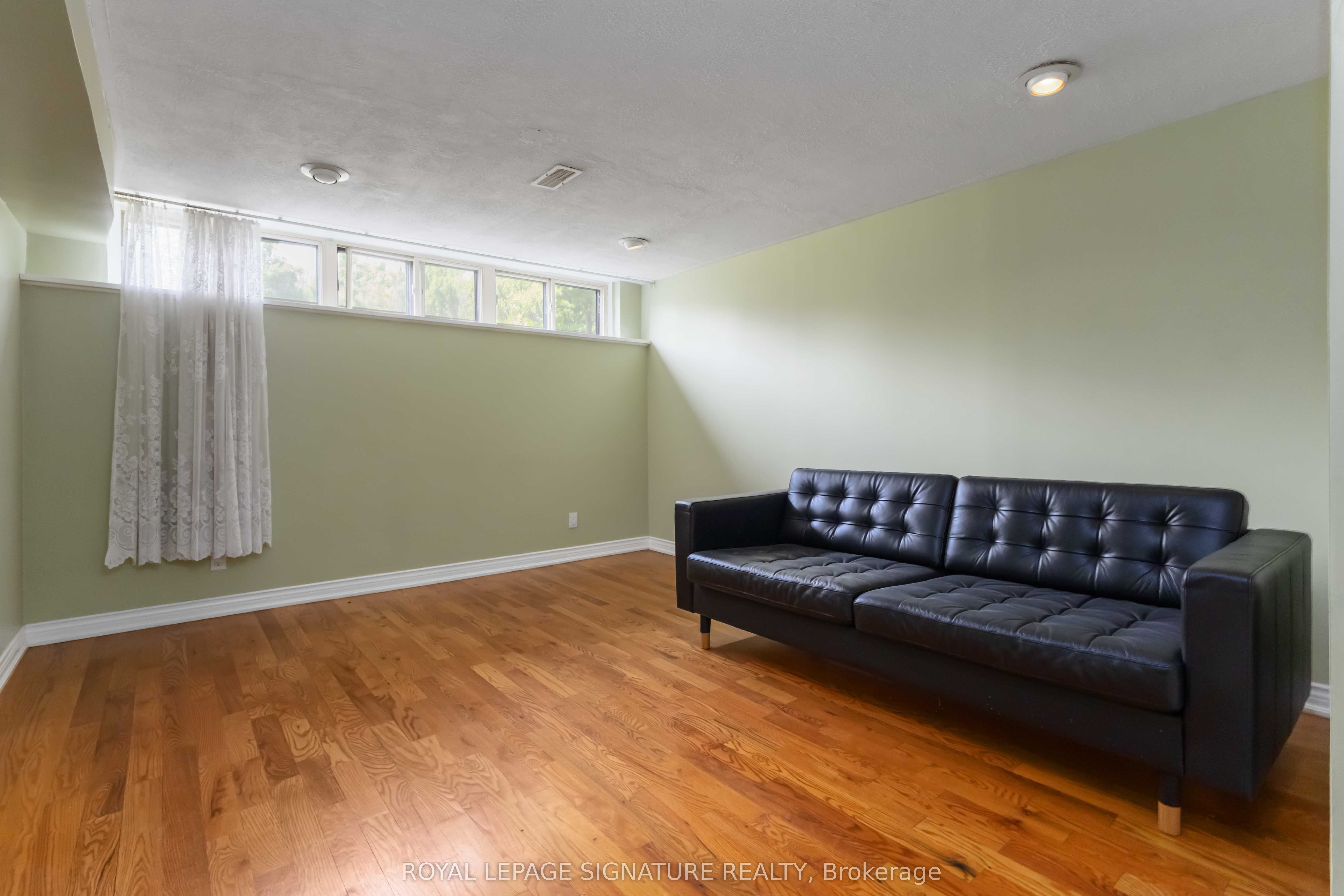 143 Rodda Boulevard Property Photo 12