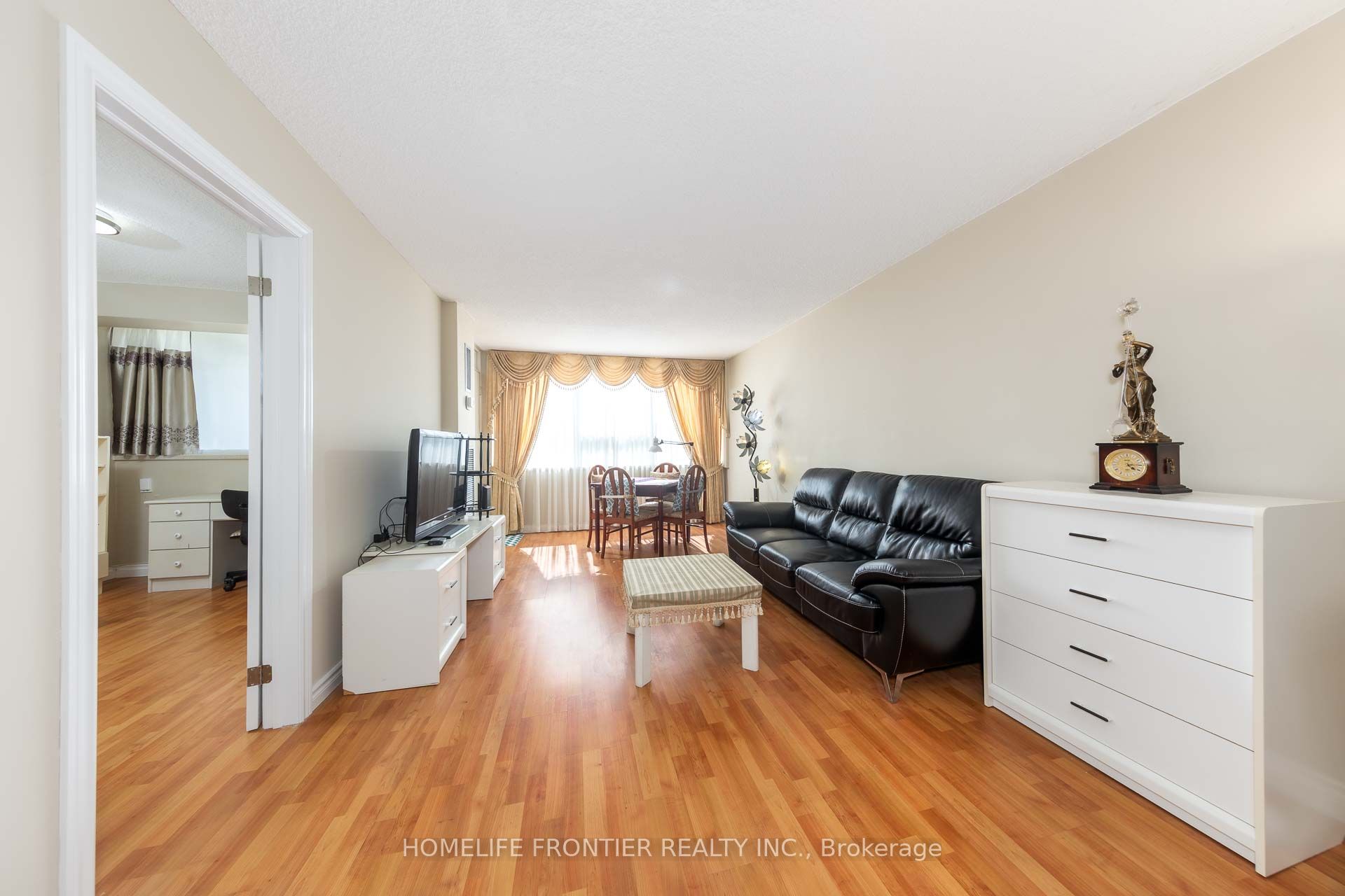 45 Silver Springs Boulevard 706 Property Photo 1