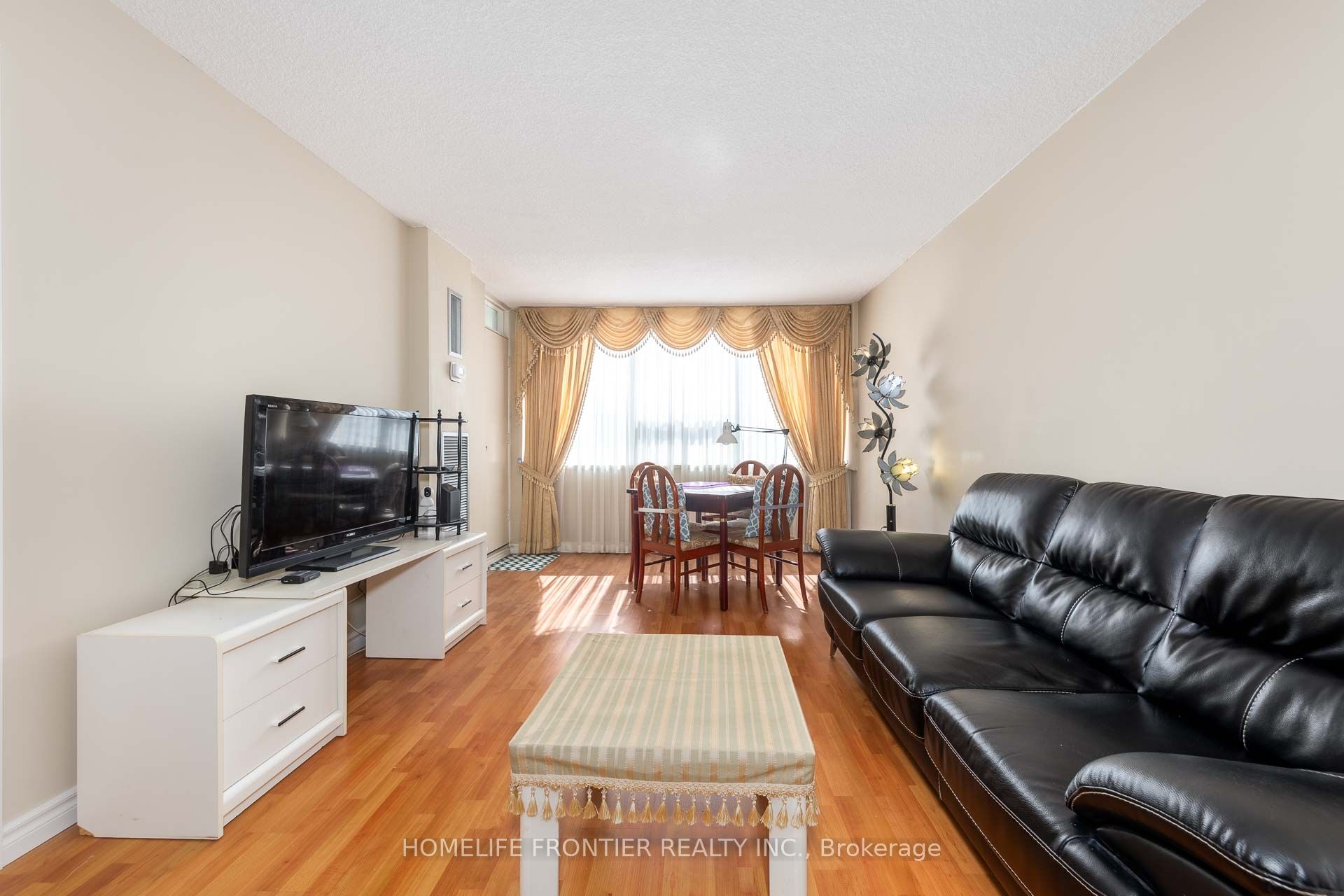 45 Silver Springs Boulevard 706 Property Photo 4