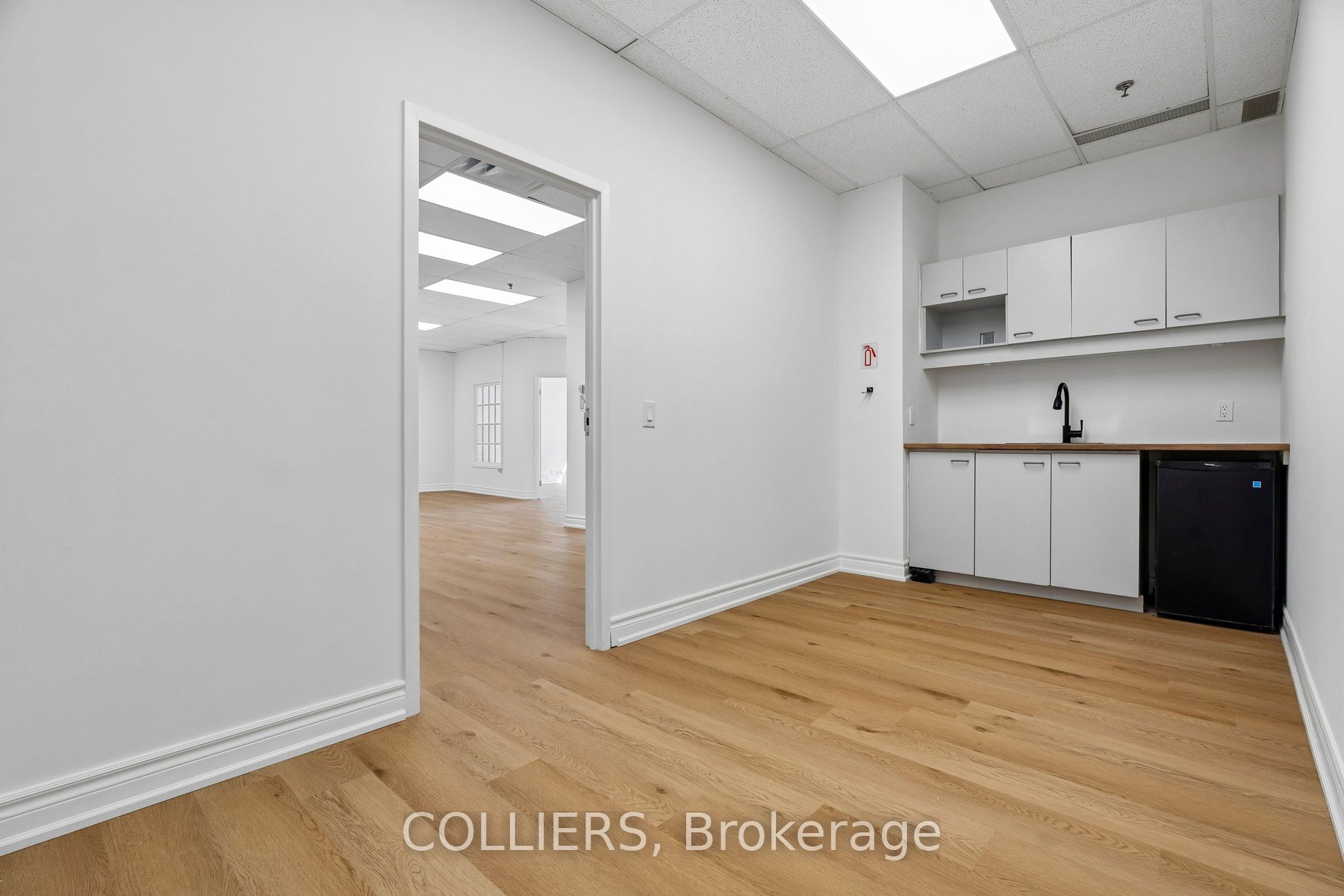 1450 Midland Avenue 1458 Property Photo 9