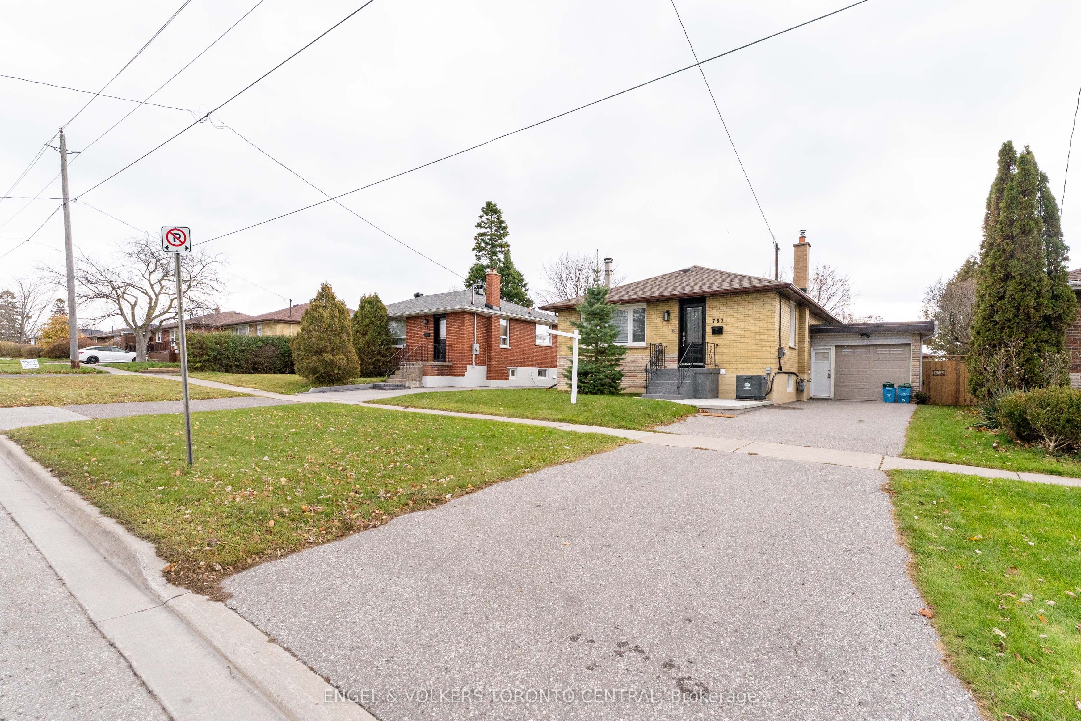 767 Phillip Murray Avenue Property Photo 3