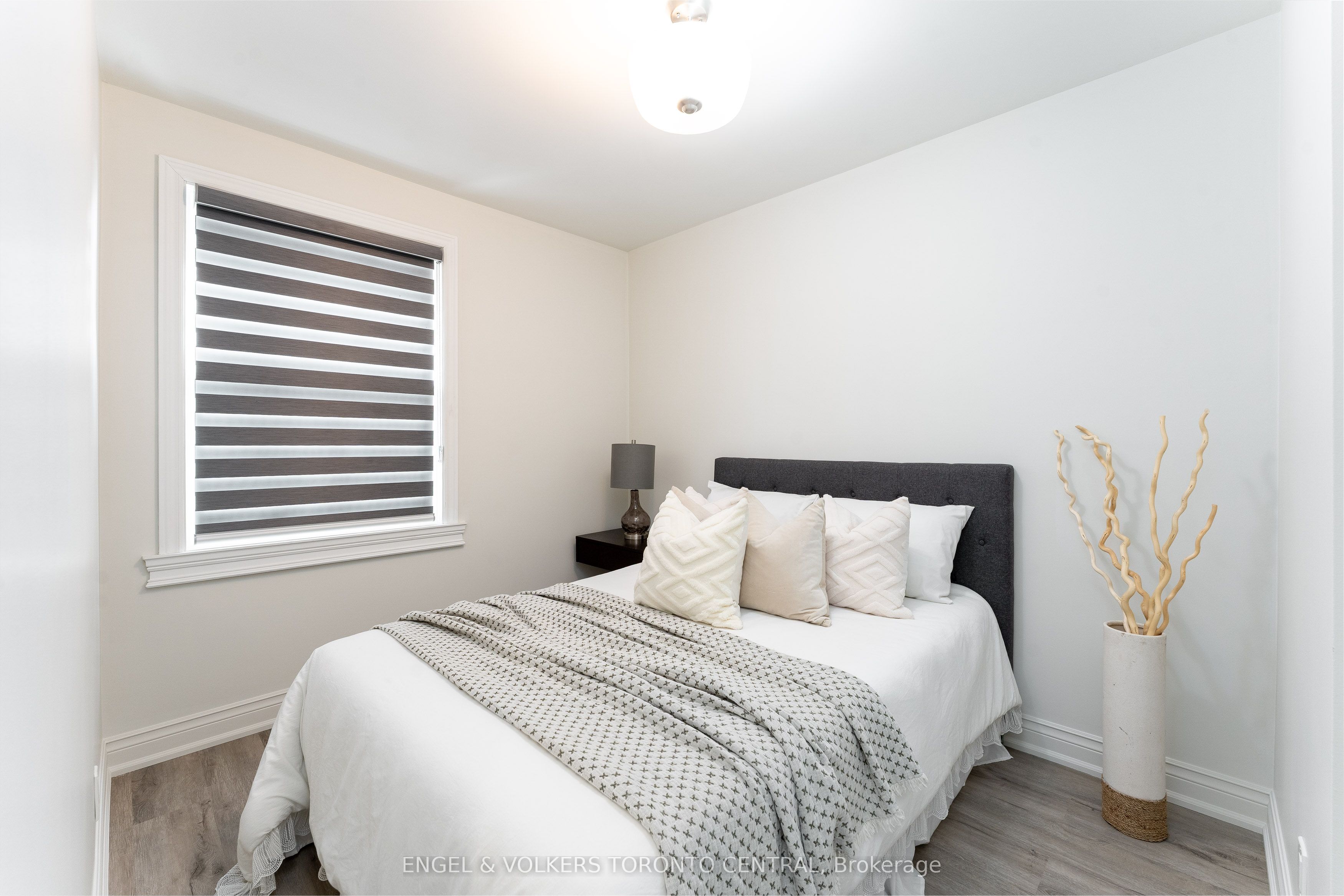 767 Phillip Murray Avenue Property Photo 15