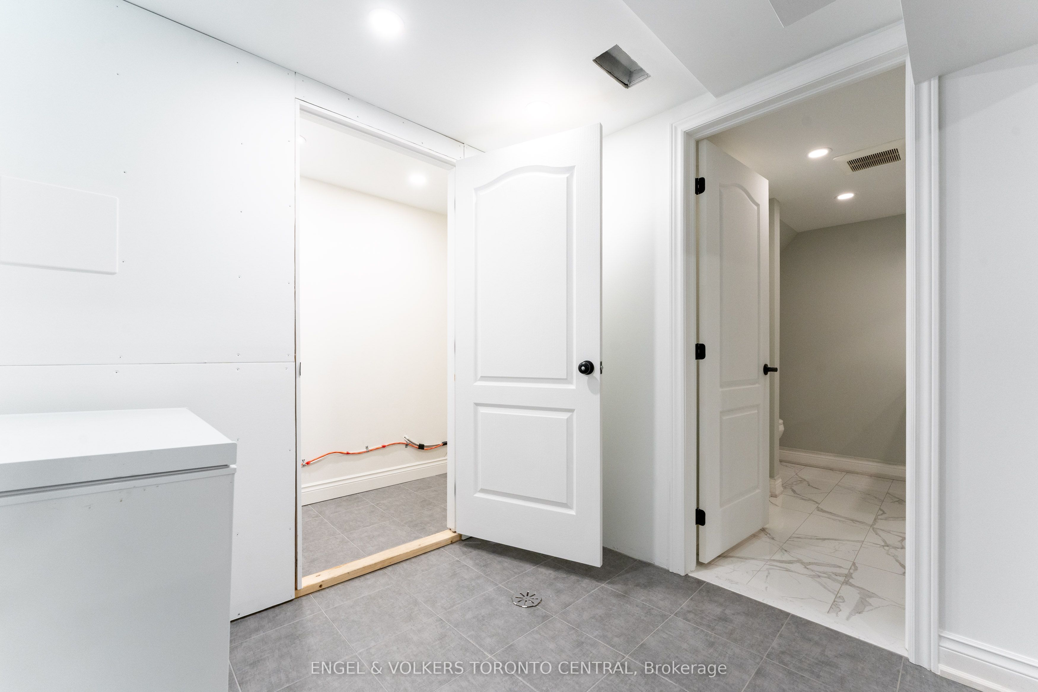 767 Phillip Murray Avenue Property Photo 20