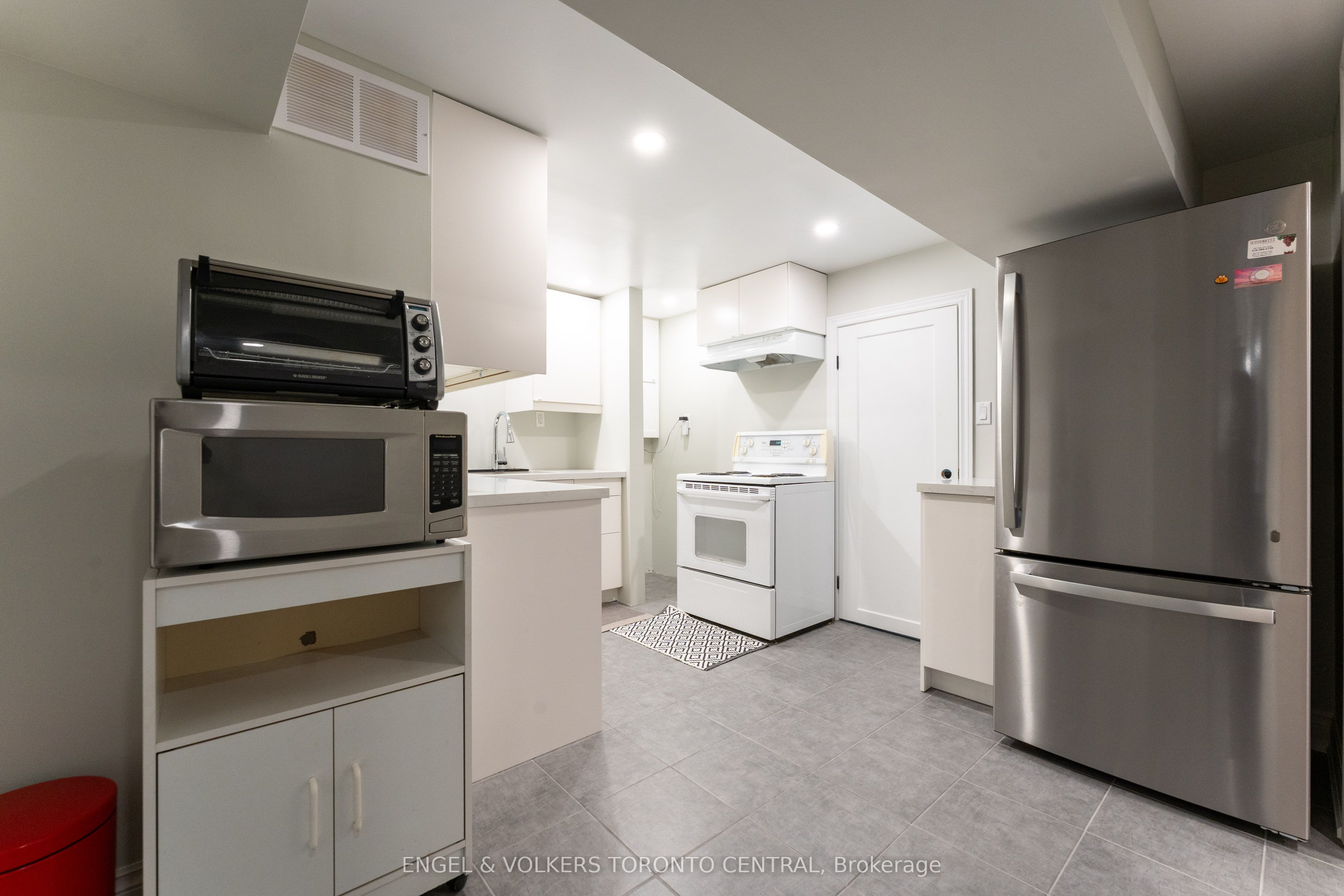 767 Phillip Murray Avenue Property Photo 27