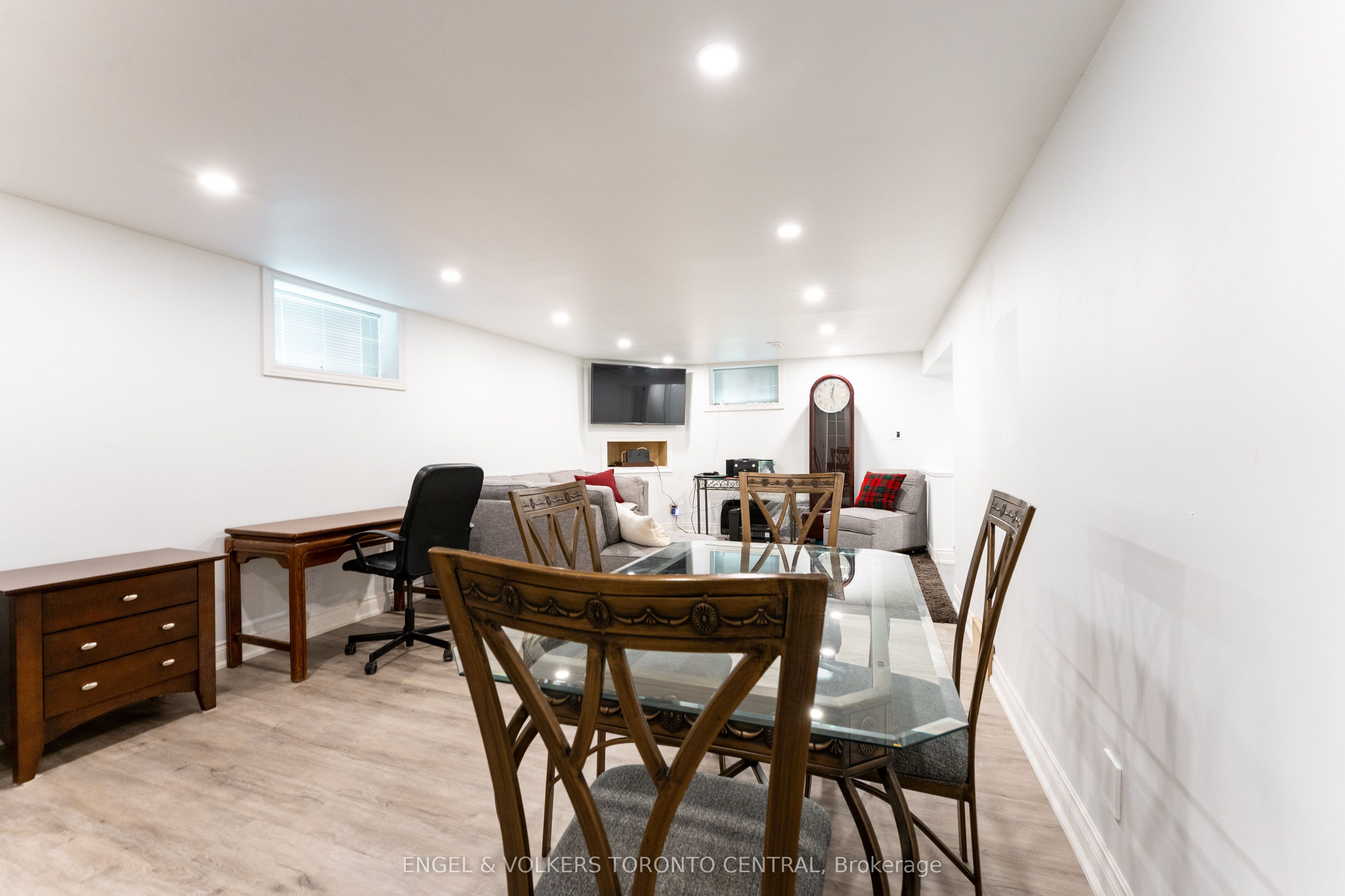 767 Phillip Murray Avenue Property Photo 29
