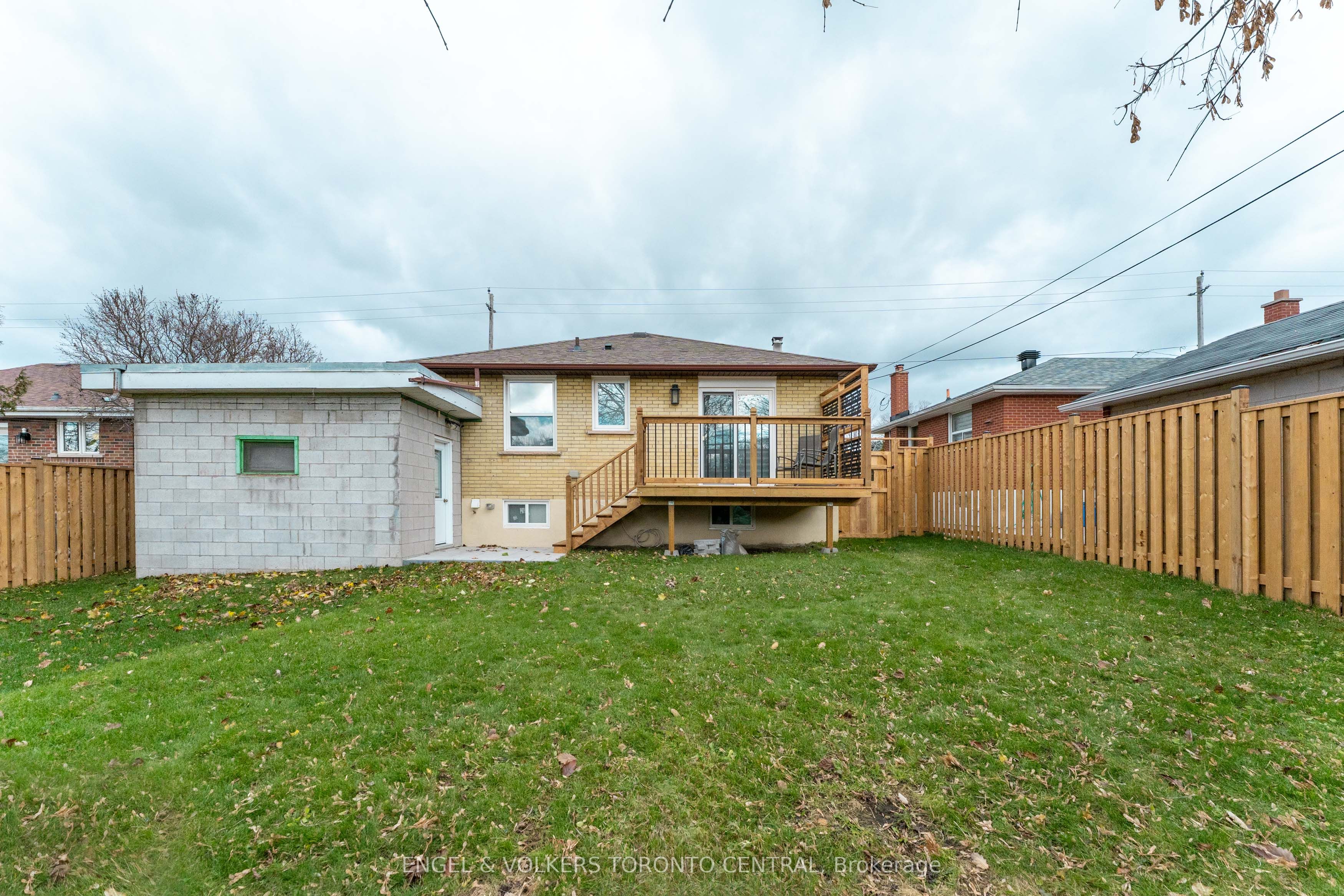 767 Phillip Murray Avenue Property Photo 32