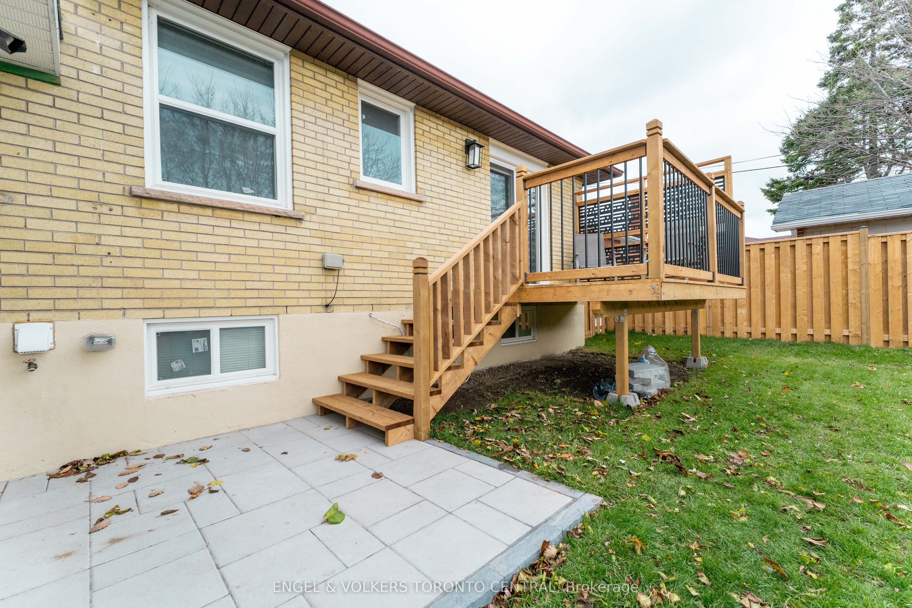 767 Phillip Murray Avenue Property Photo 34