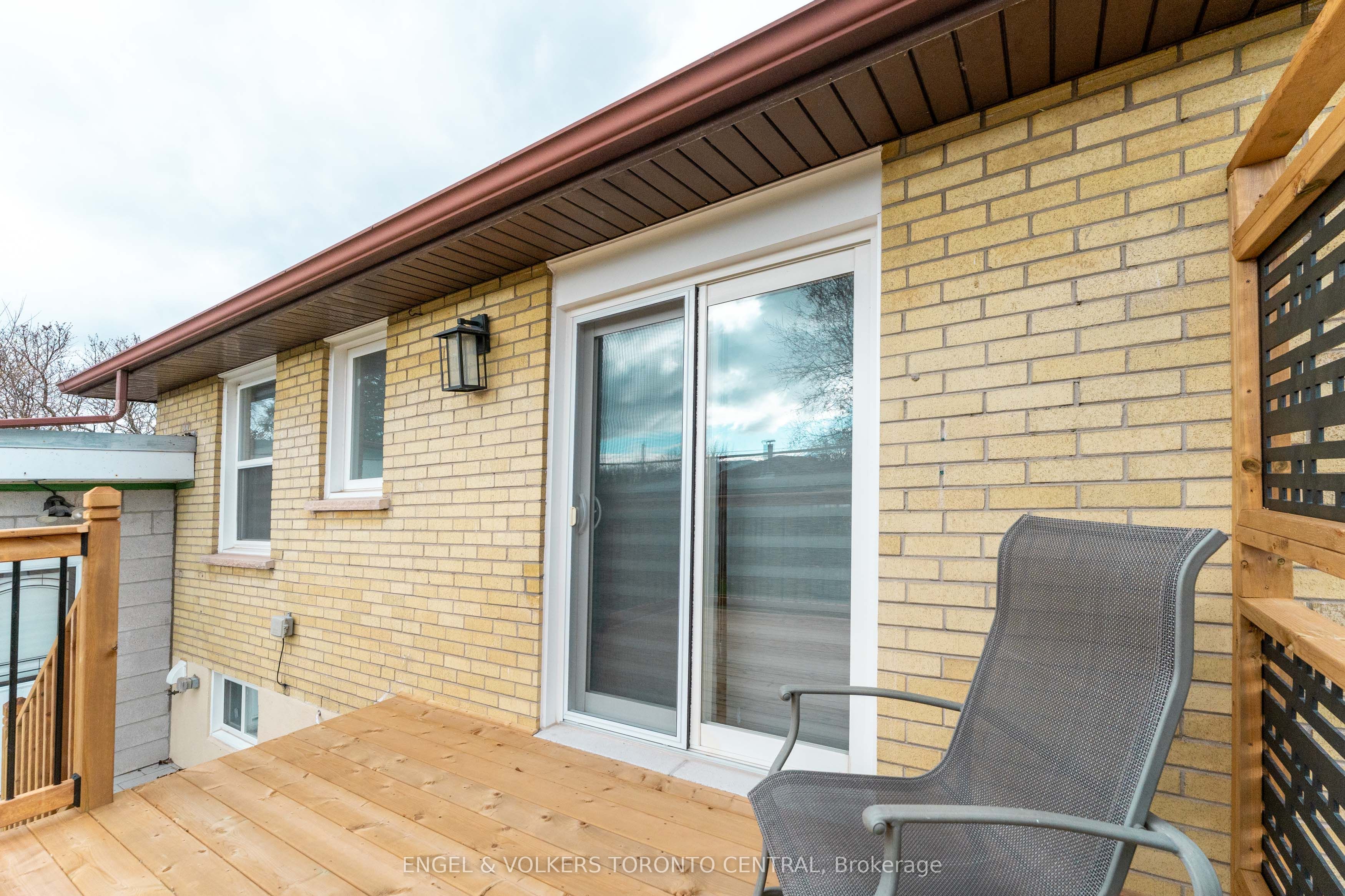 767 Phillip Murray Avenue Property Photo 37